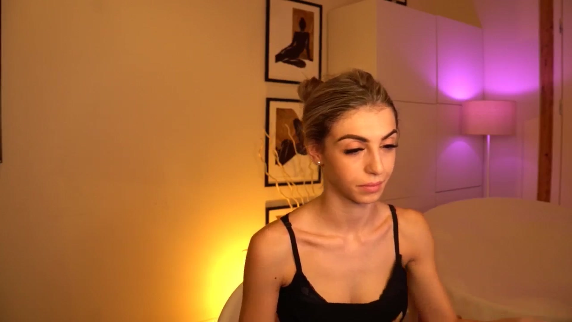 Gallery image thumbnail from lovlybambi's myfreecams stream on, 07/16/2024, 16:51 image 14 of 20