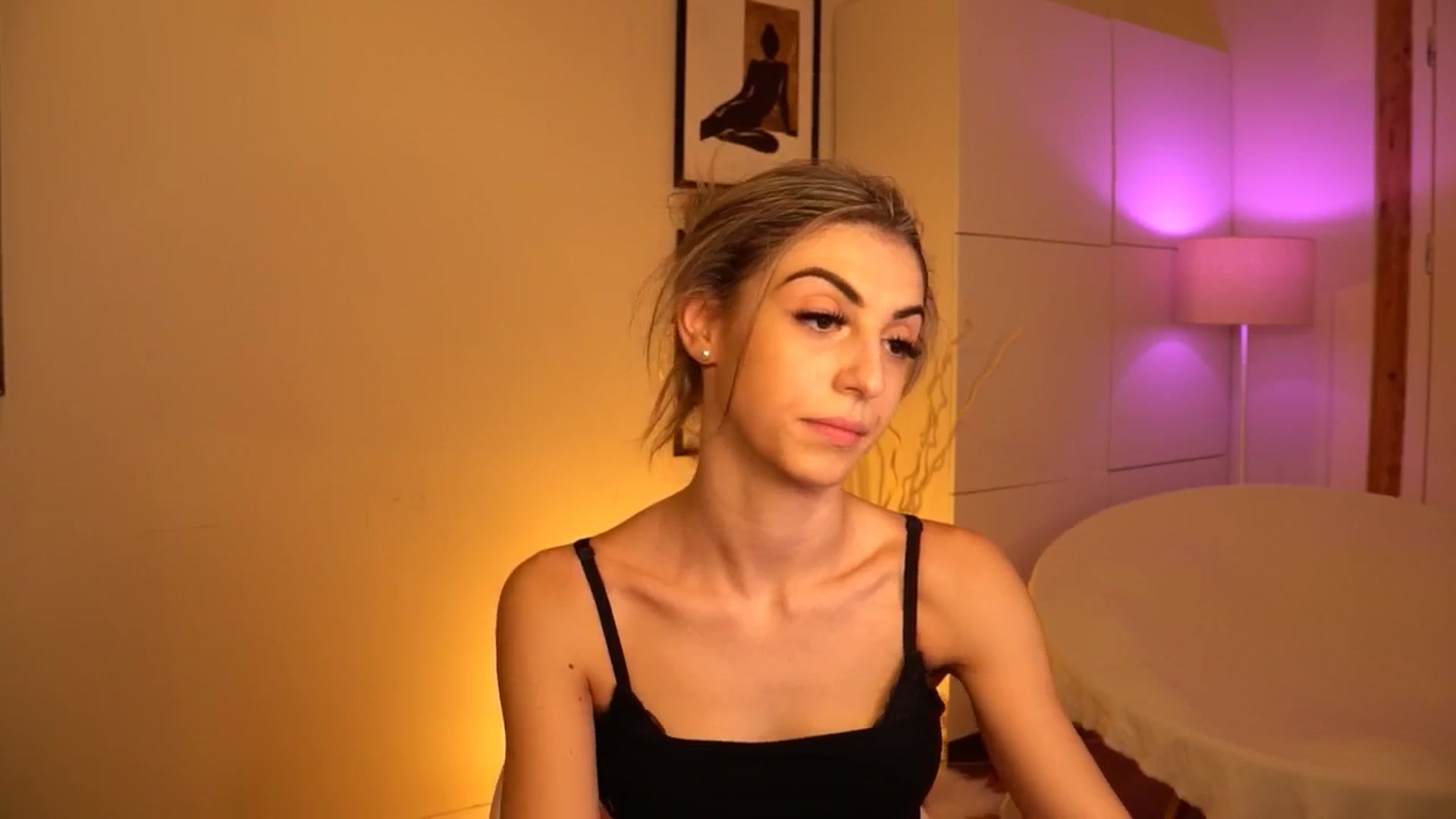 Gallery image thumbnail from lovlybambi's myfreecams stream on, 07/16/2024, 16:51 image 18 of 20