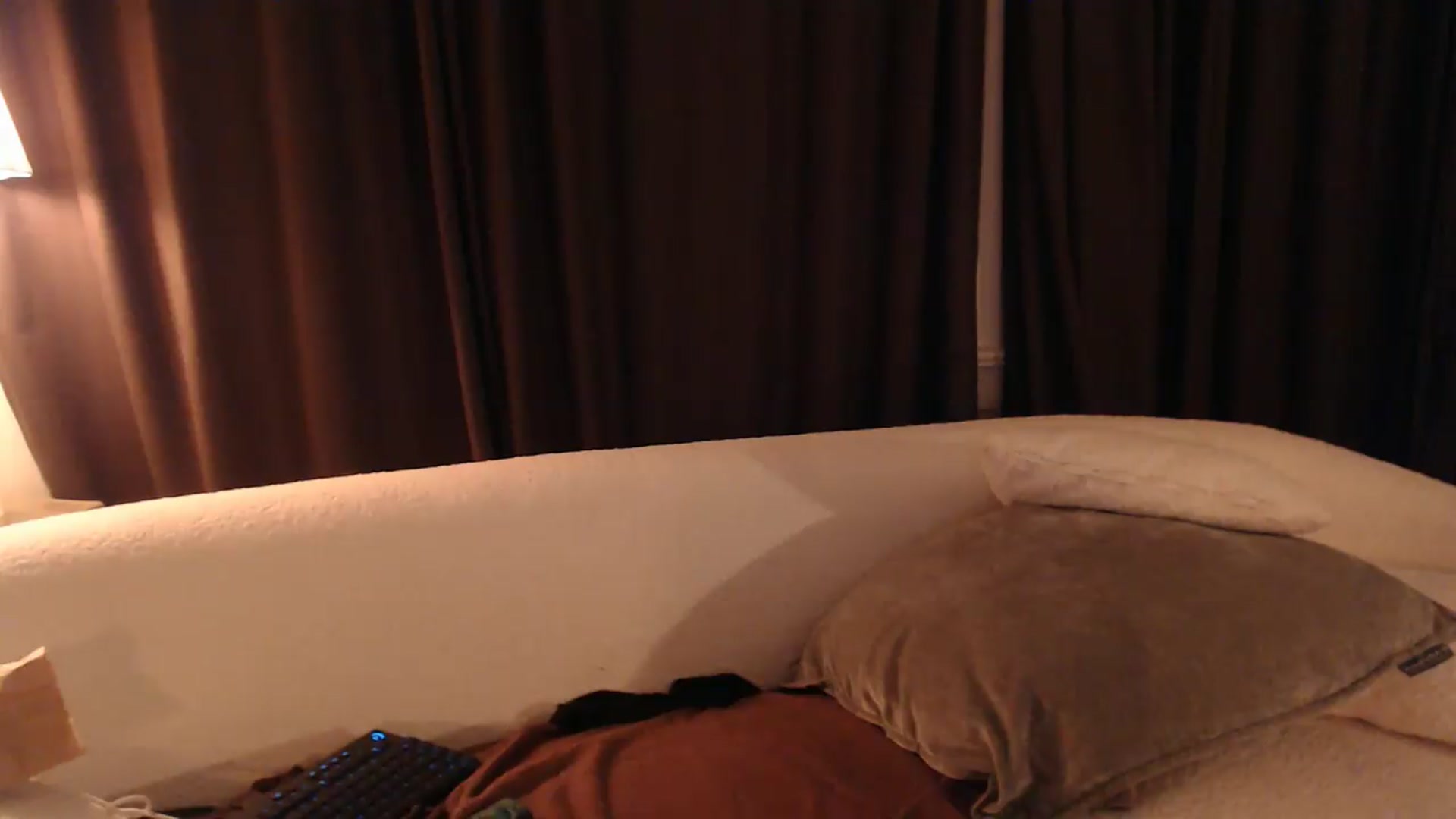 Gallery image thumbnail from lowbattery__'s myfreecams stream on, 07/21/2026, 09:05 image 9 of 20