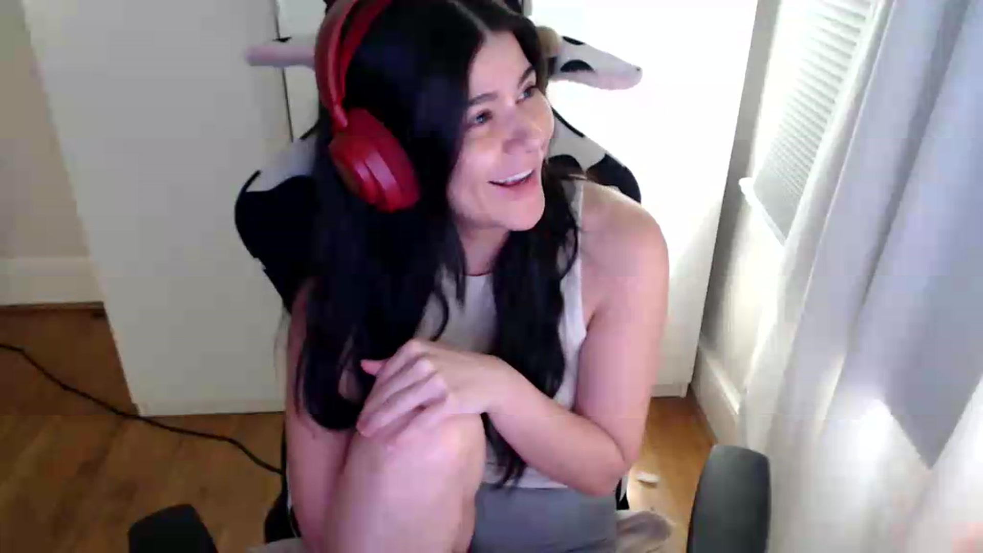 Gallery image thumbnail from lowbattery__'s myfreecams stream on, 08/09/2026, 16:33 image 5 of 20