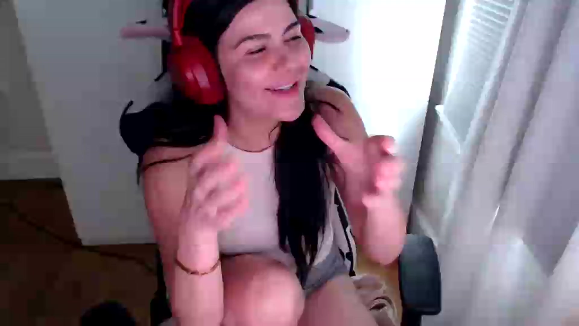 Gallery image thumbnail from lowbattery__'s myfreecams stream on, 08/09/2026, 16:33 image 1 of 20