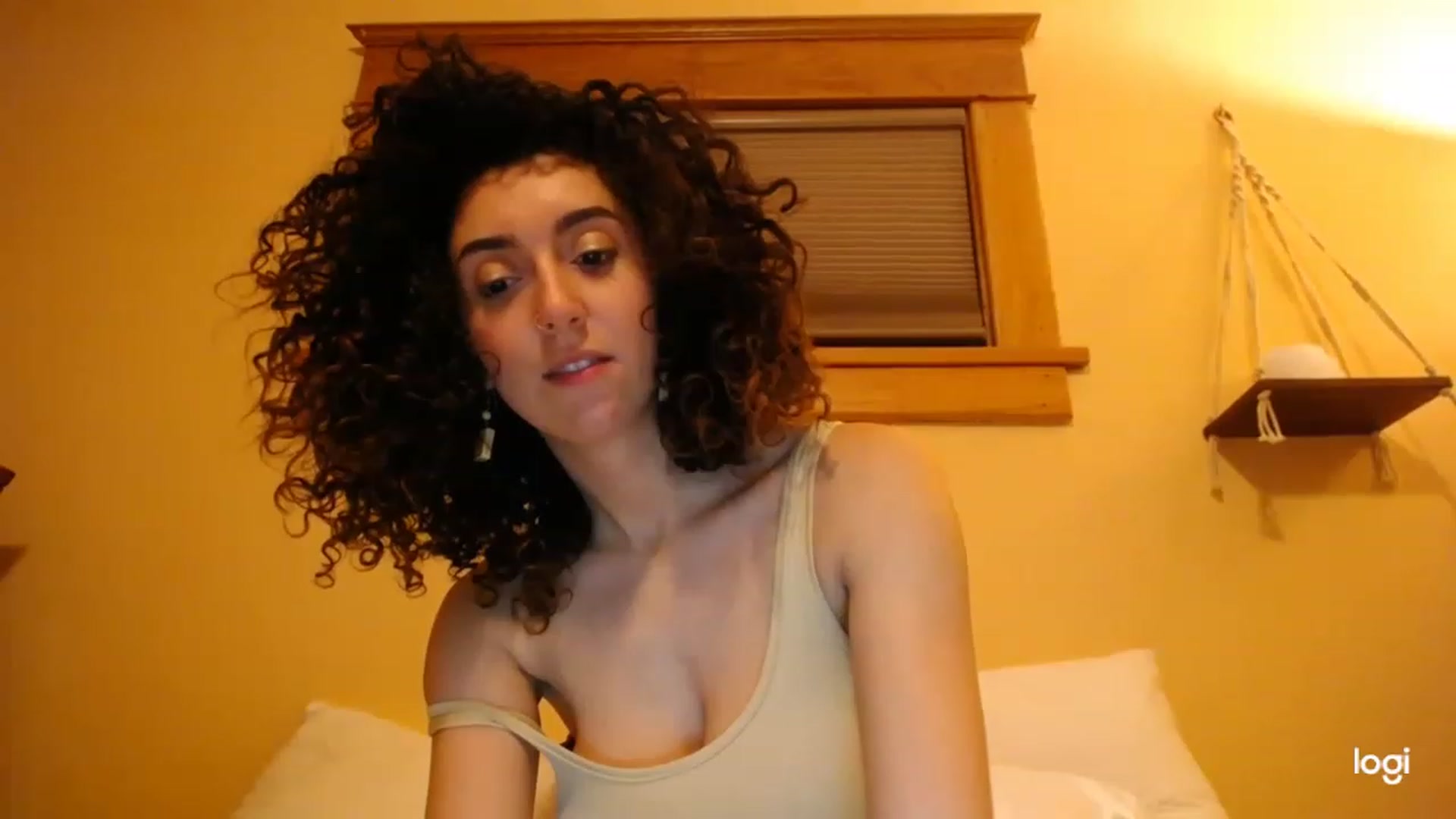 Gallery image thumbnail from luabelle's myfreecams stream on, 11/21/2022, 05:35 image 18 of 20