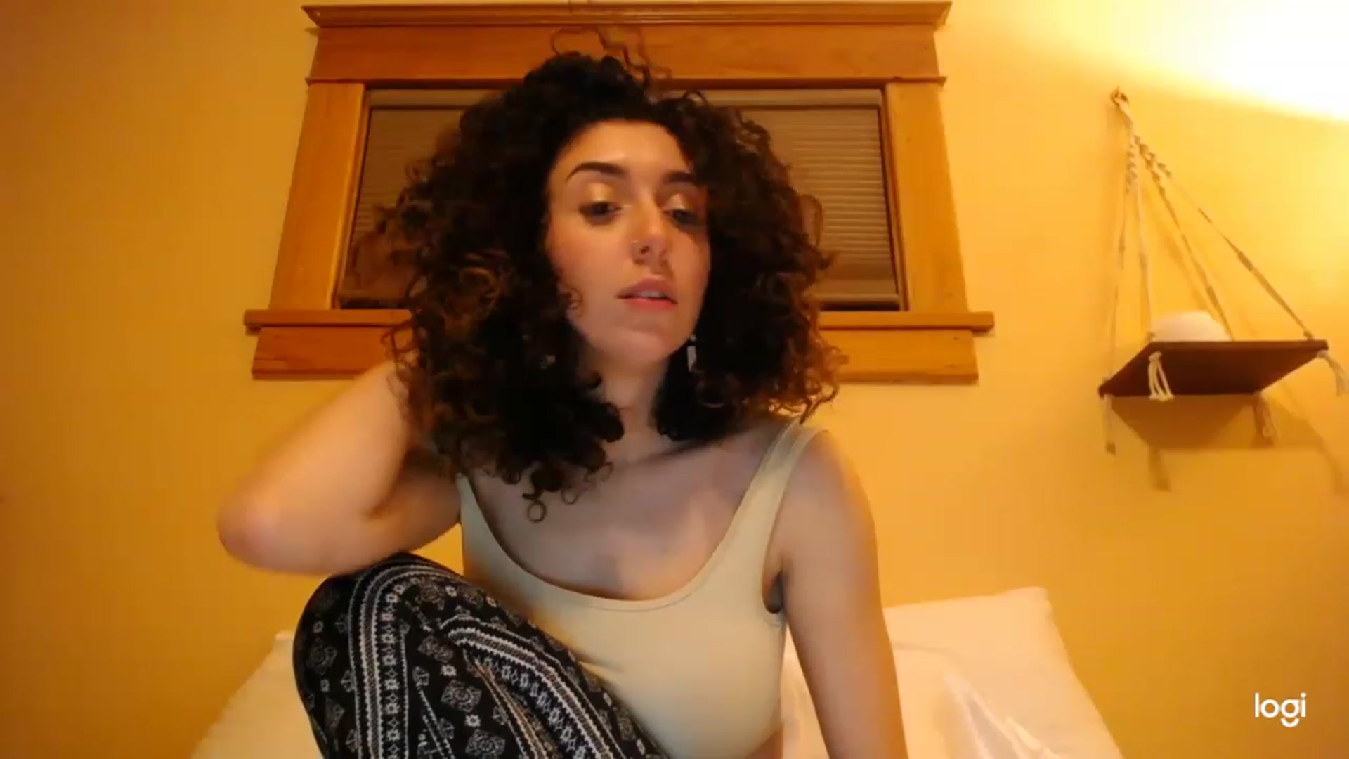 Gallery image thumbnail from luabelle's myfreecams stream on, 11/21/2022, 05:35 image 13 of 20
