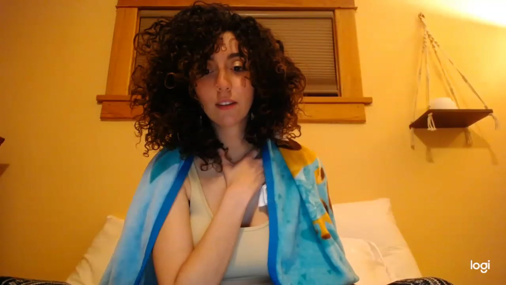 Gallery image thumbnail from luabelle's myfreecams stream on, 11/21/2022, 05:35 image 20 of 20
