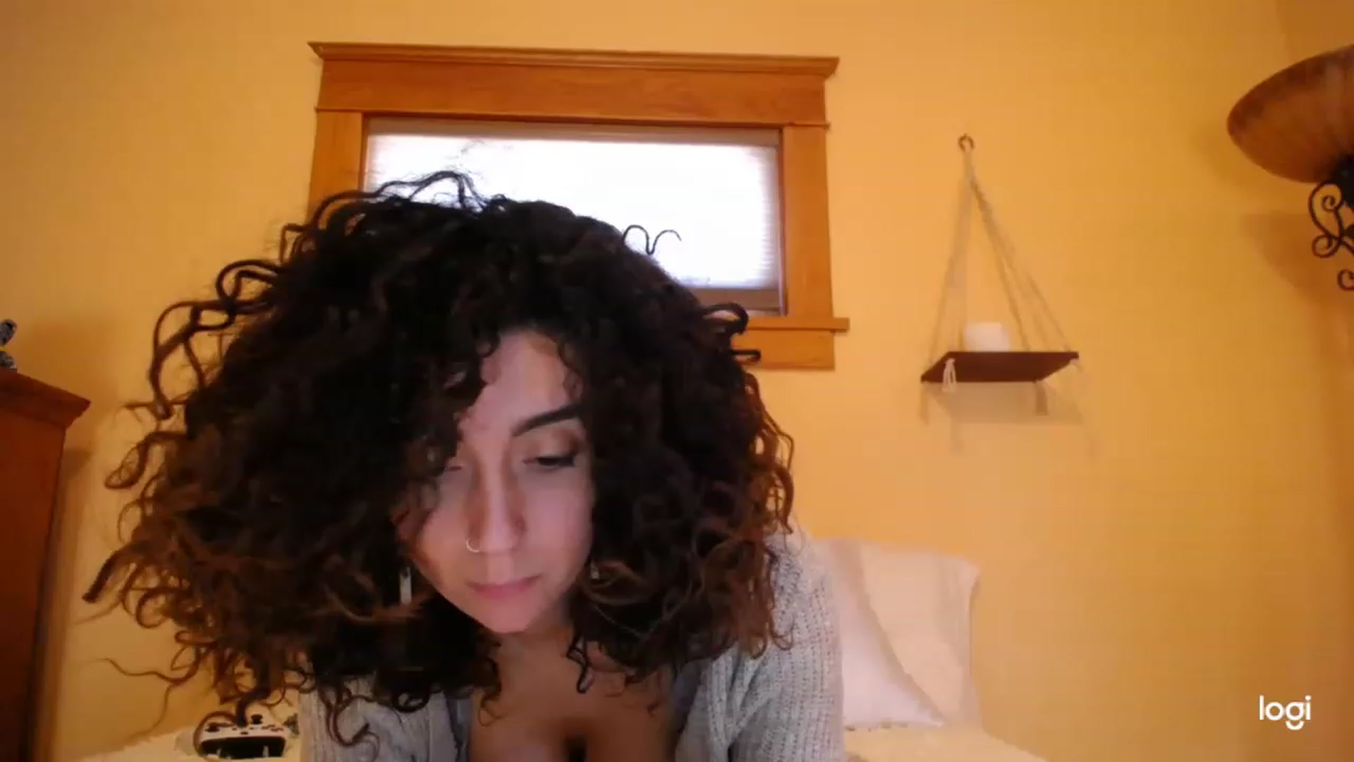 Gallery image thumbnail from luabelle's myfreecams stream on, 11/21/2022, 17:33 image 20 of 20