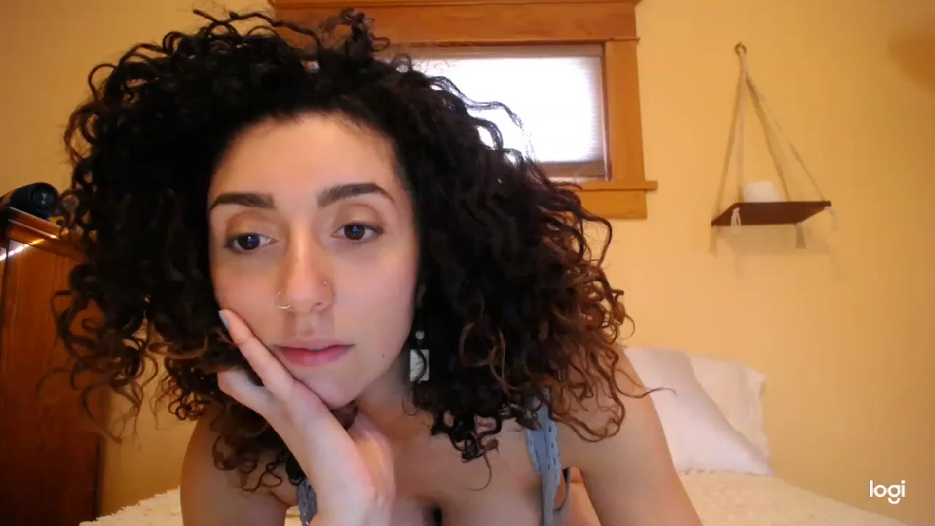 Gallery image thumbnail from luabelle's myfreecams stream on, 11/21/2022, 18:29 image 14 of 20