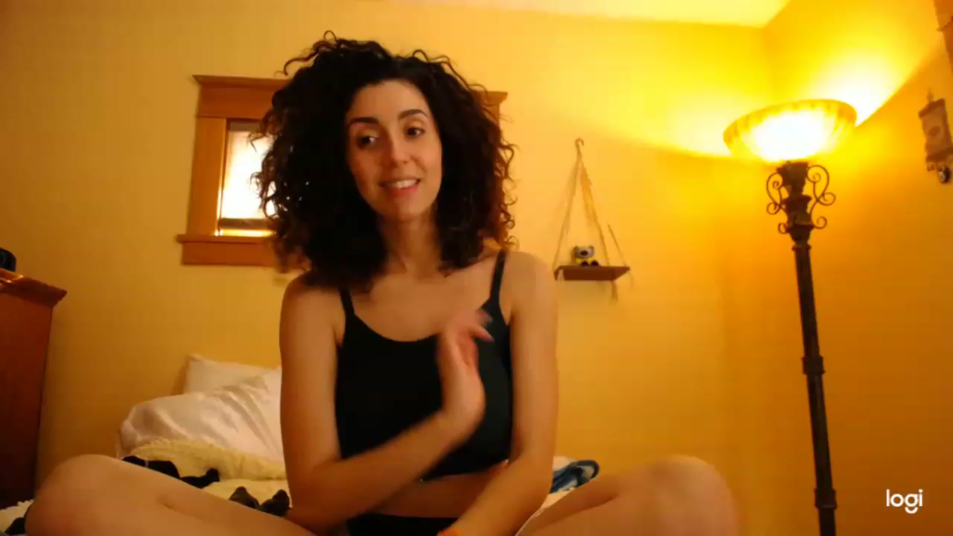 Gallery image thumbnail from luabelle's myfreecams stream on, 11/22/2022, 18:24 image 17 of 20