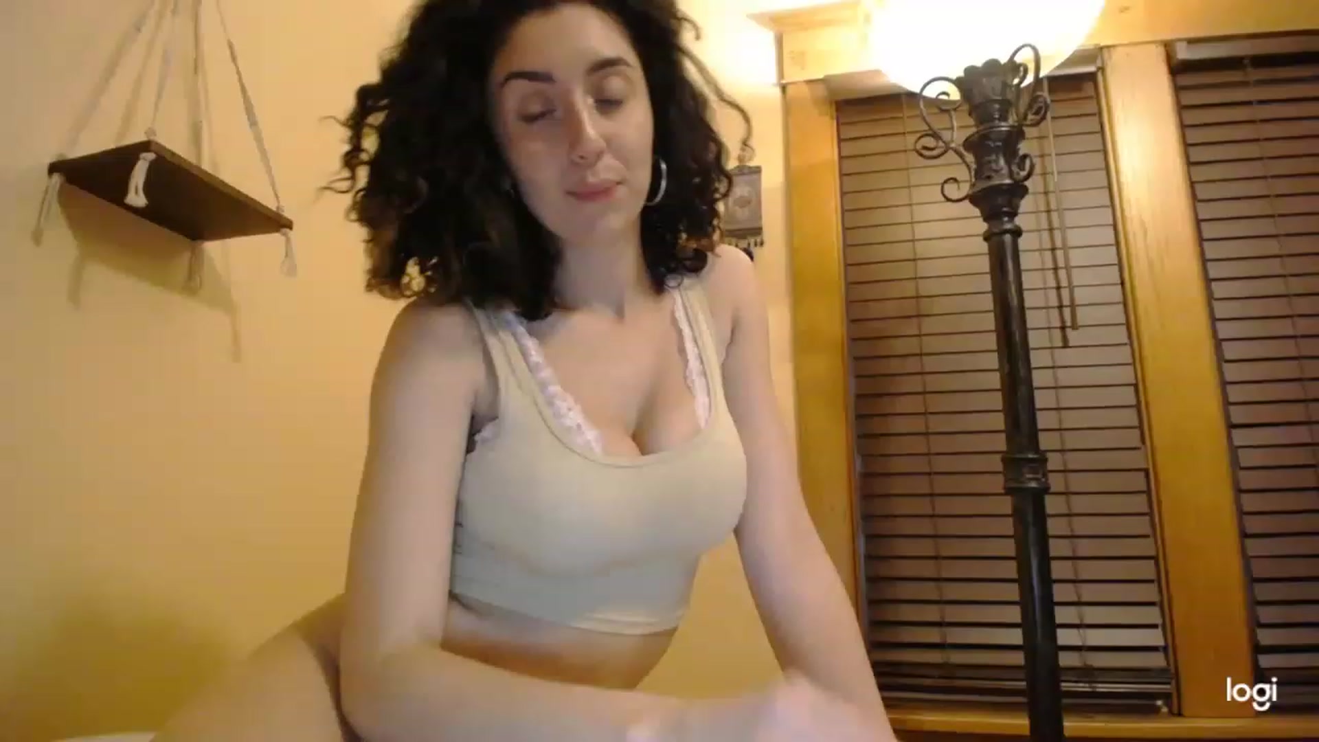 Gallery image thumbnail from luabelle's myfreecams stream on, 11/27/2022, 07:16 image 1 of 20
