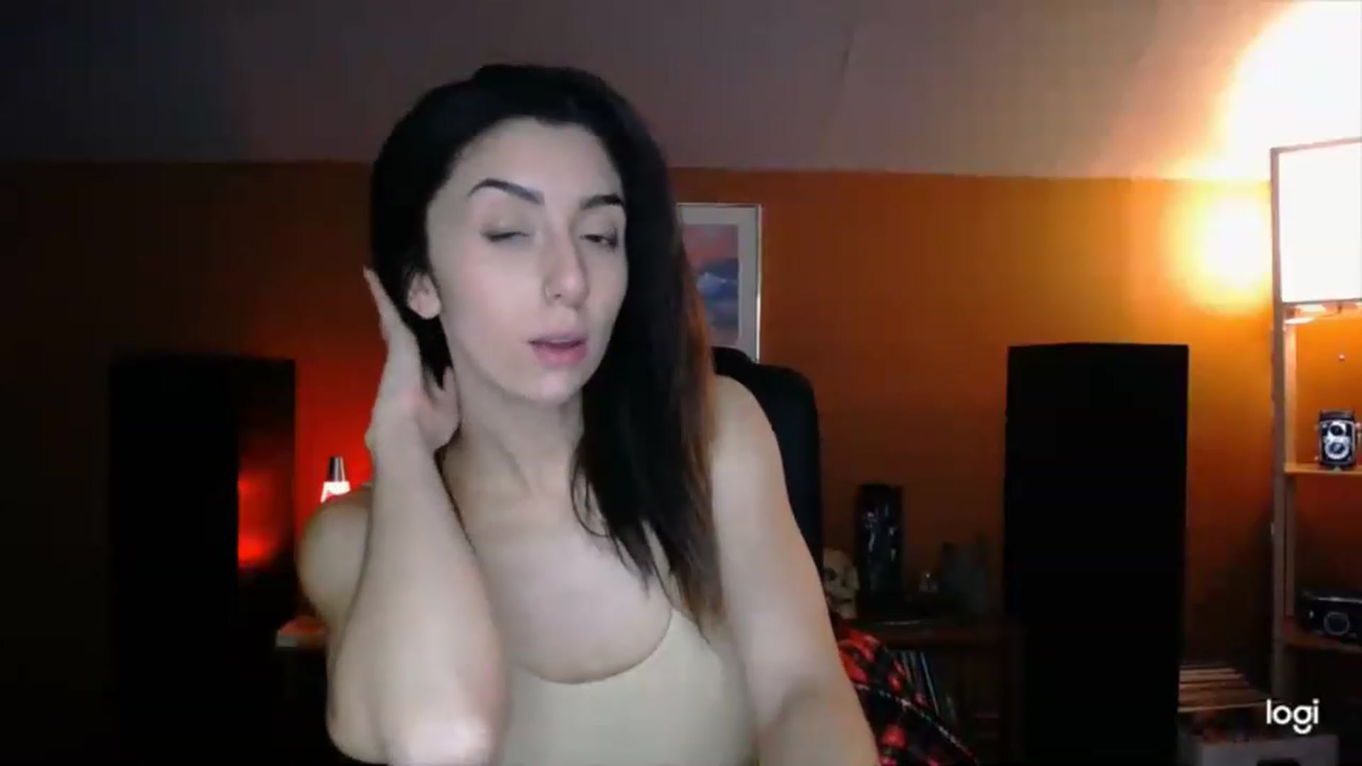 Gallery image thumbnail from luabelle's myfreecams stream on, 12/06/2022, 02:55 image 17 of 20