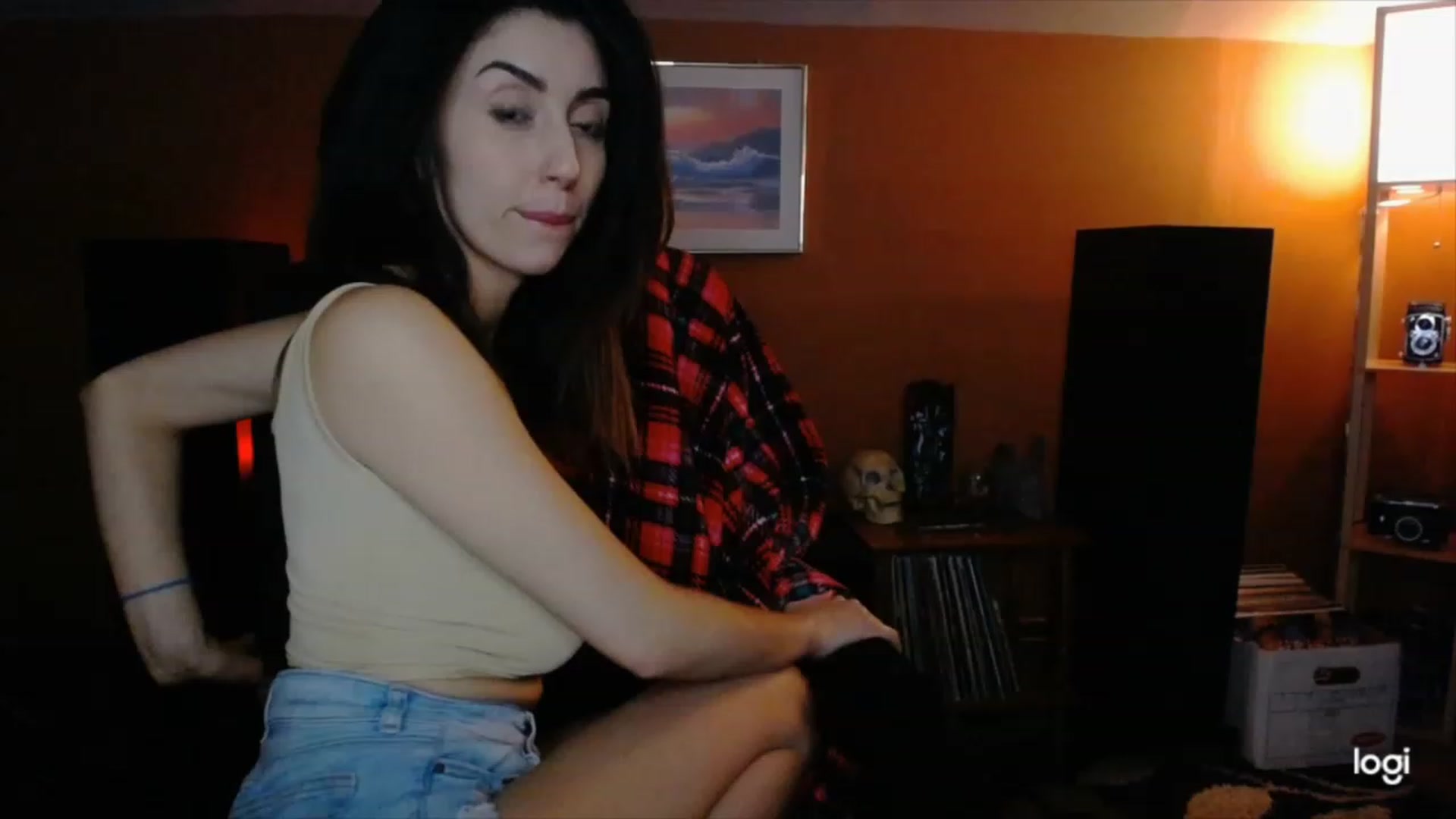 Gallery image thumbnail from luabelle's myfreecams stream on, 12/06/2022, 02:55 image 15 of 20