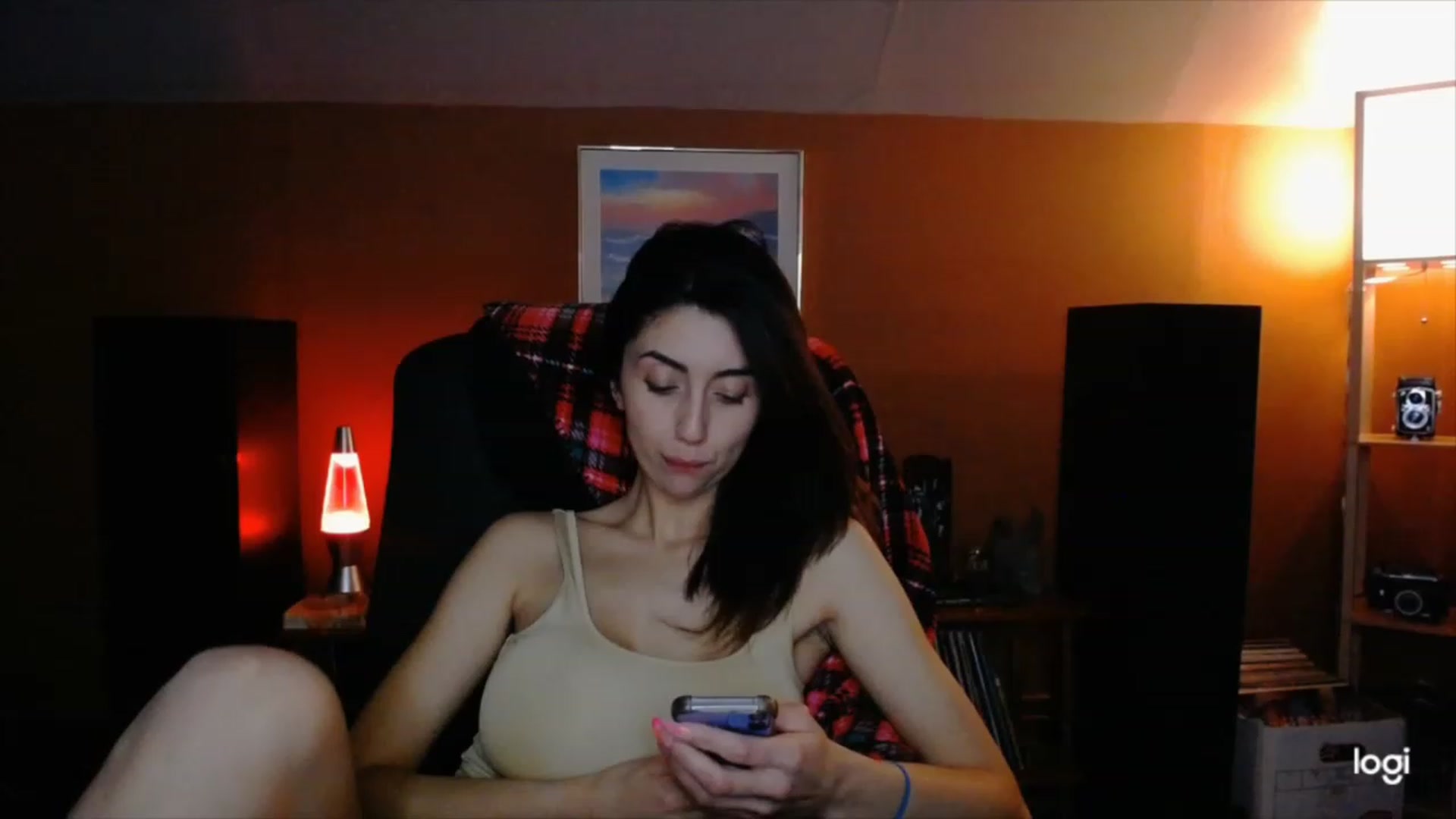 Gallery image thumbnail from luabelle's myfreecams stream on, 12/06/2022, 02:55 image 13 of 20