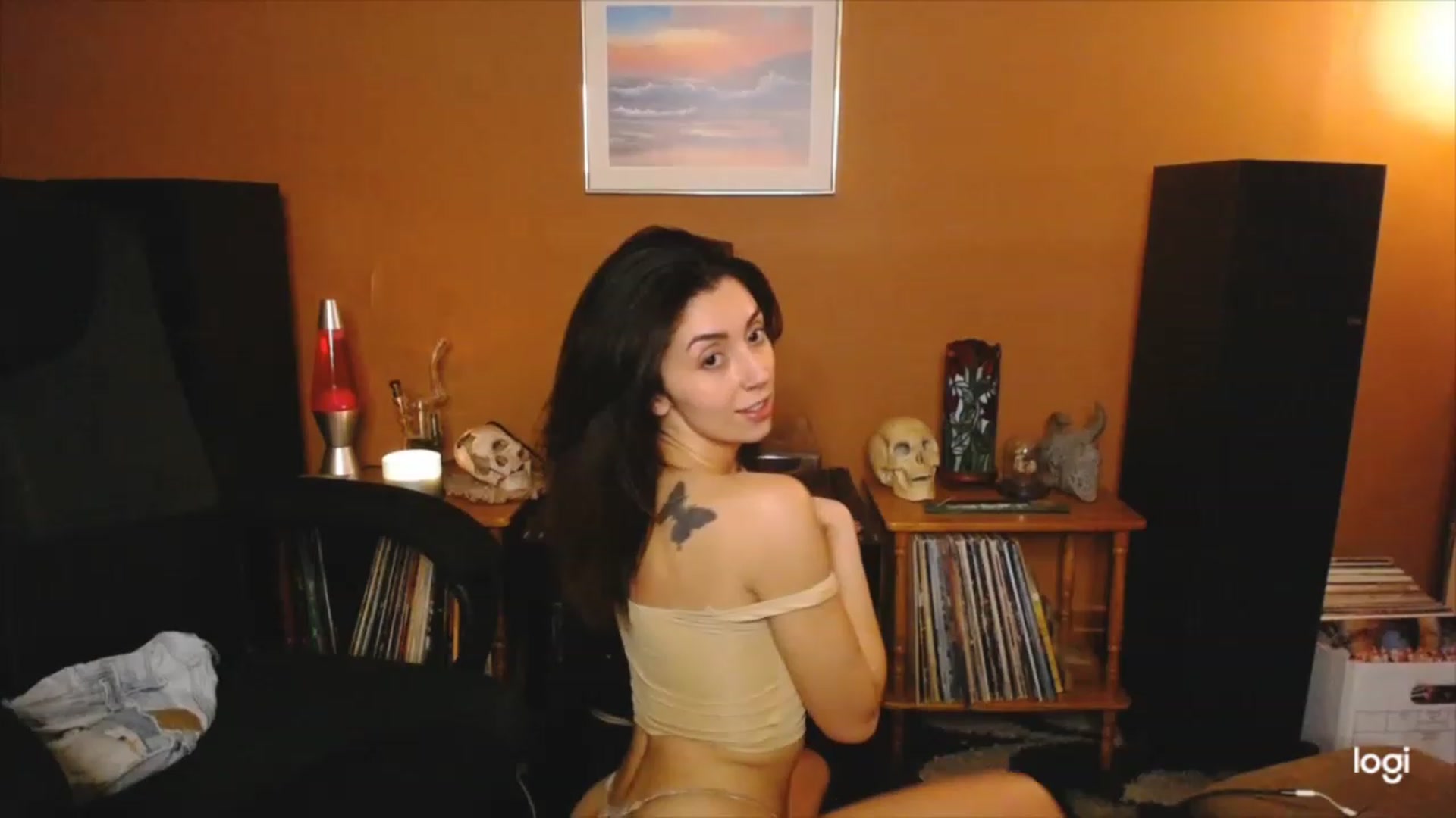 Gallery image thumbnail from luabelle's myfreecams stream on, 12/06/2022, 05:14 image 10 of 20