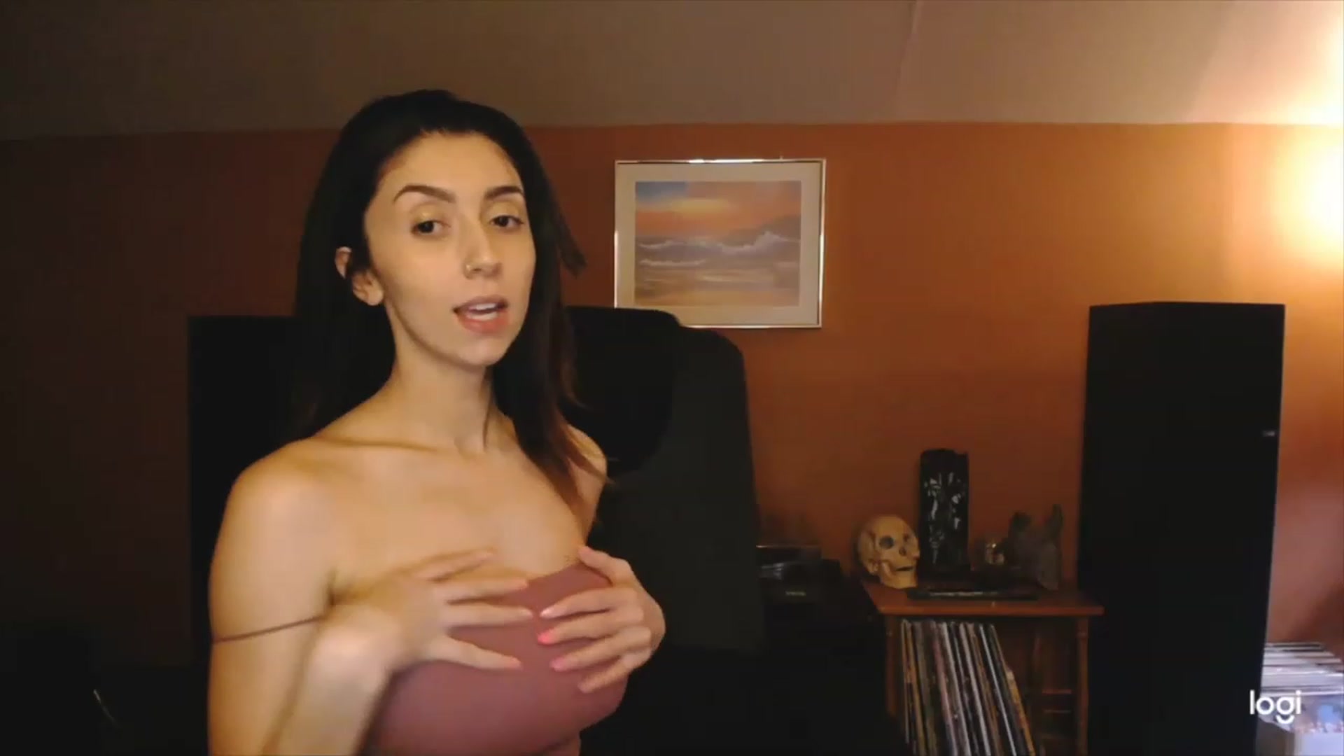 Gallery image thumbnail from luabelle's myfreecams stream on, 12/06/2022, 17:50 image 19 of 20