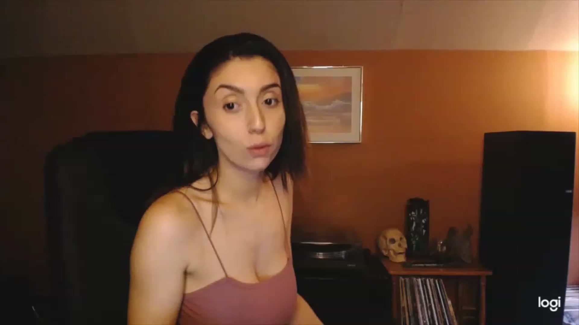 Gallery image thumbnail from luabelle's myfreecams stream on, 12/06/2022, 17:50 image 14 of 20