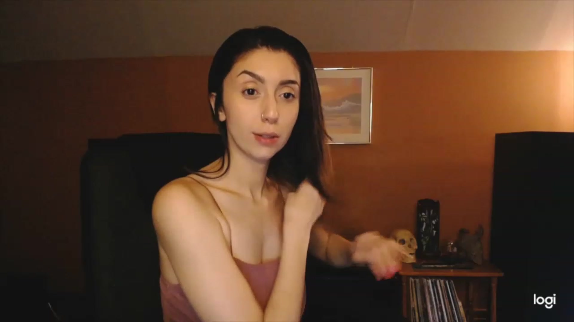Gallery image thumbnail from luabelle's myfreecams stream on, 12/06/2022, 17:50 image 10 of 20