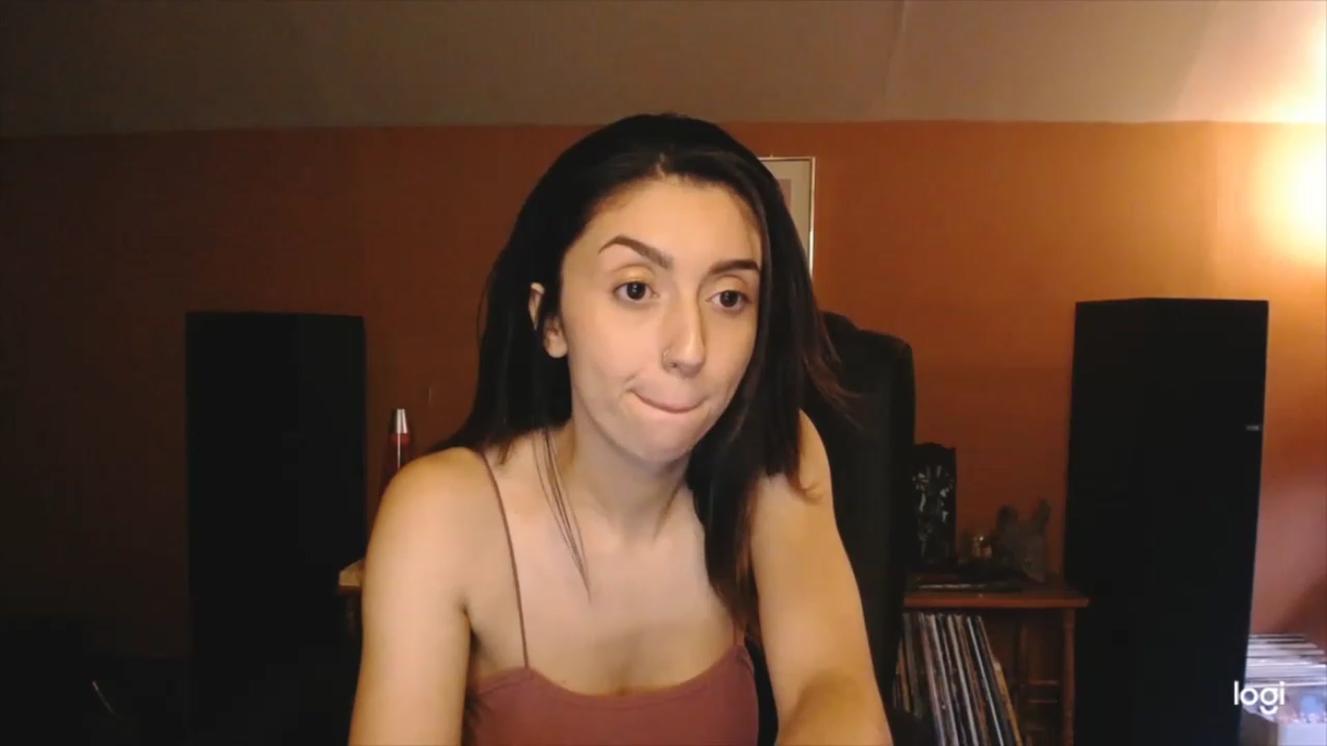 Gallery image thumbnail from luabelle's myfreecams stream on, 12/06/2022, 17:50 image 17 of 20