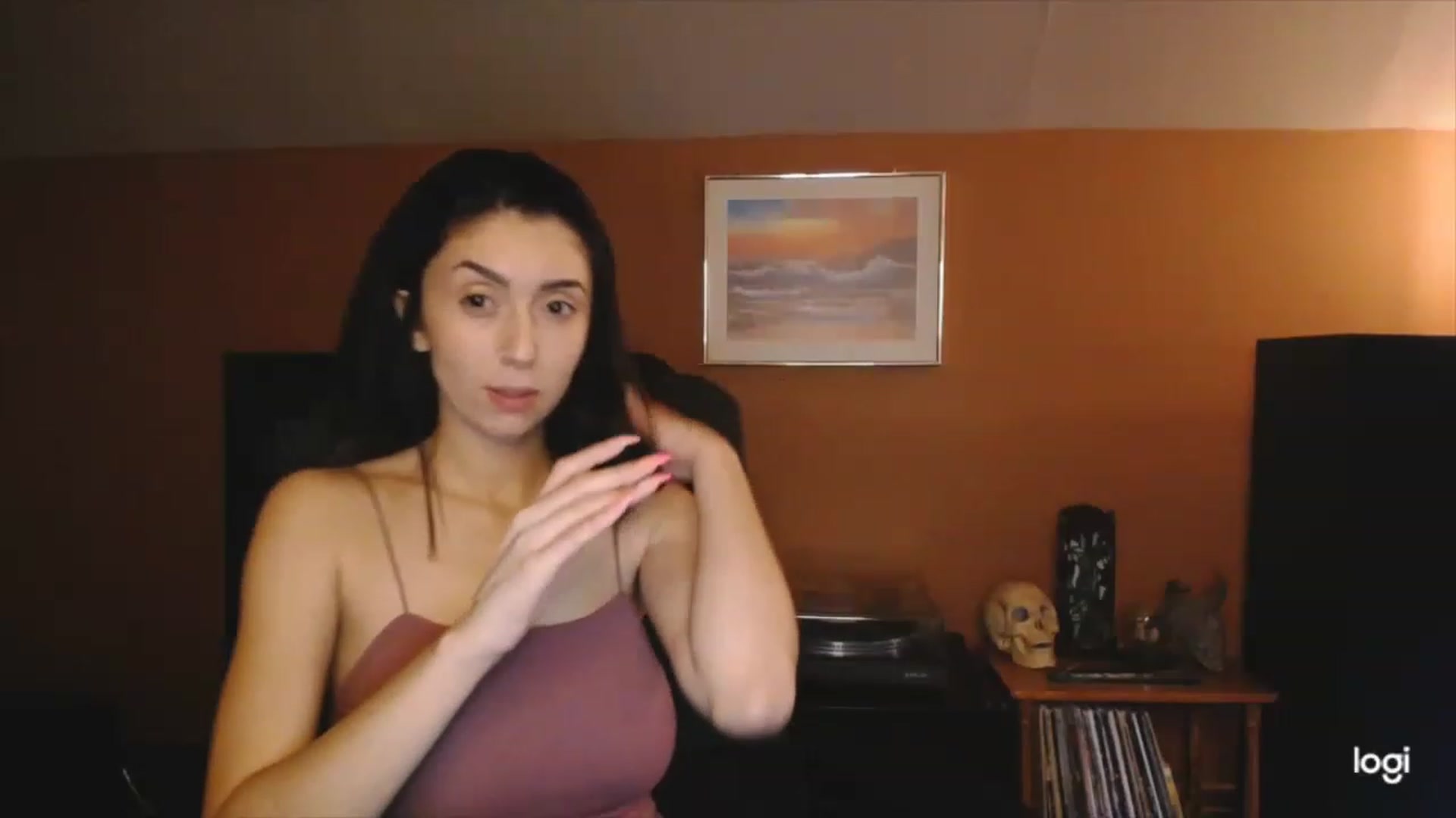 Gallery image thumbnail from luabelle's myfreecams stream on, 12/06/2022, 17:50 image 4 of 20