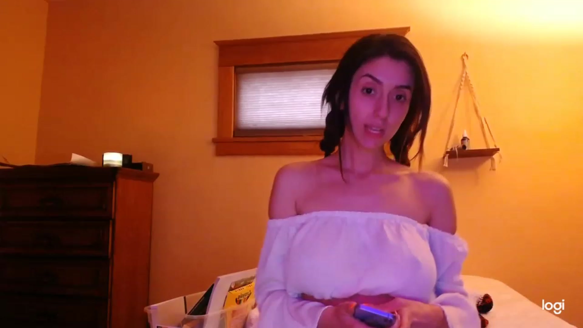 Gallery image thumbnail from luabelle's myfreecams stream on, 12/07/2022, 20:43 image 13 of 20