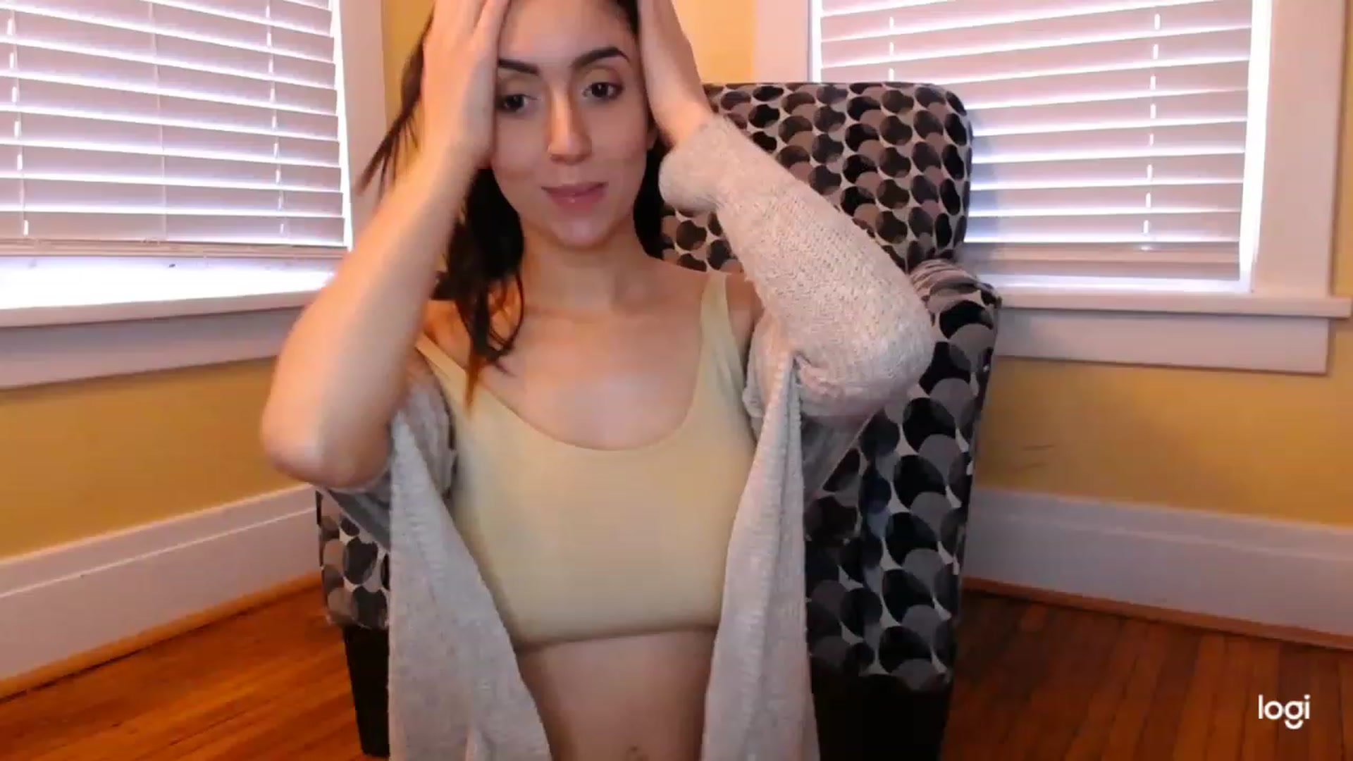 Gallery image thumbnail from luabelle's myfreecams stream on, 12/12/2022, 18:13 image 4 of 20