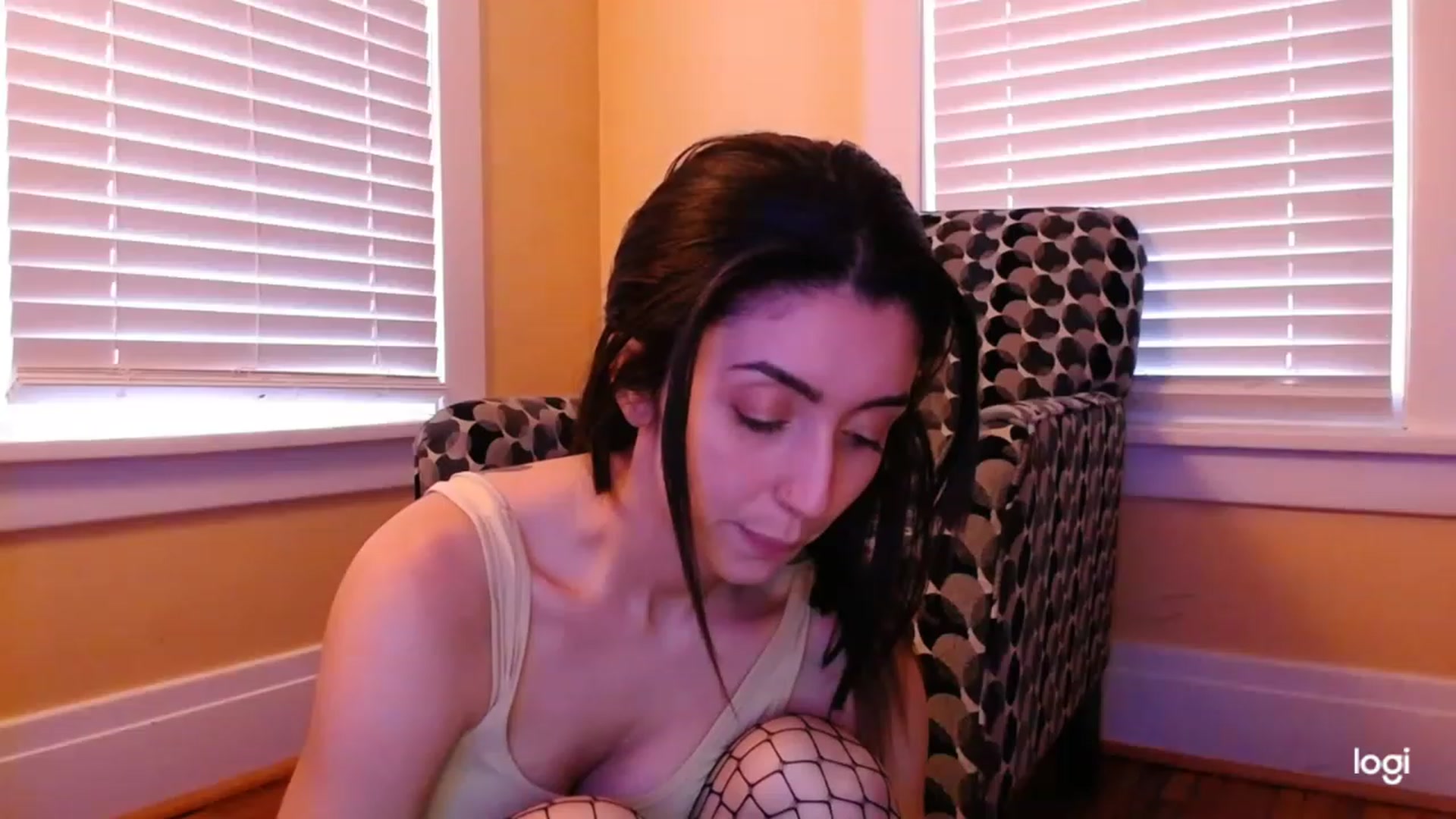 Gallery image thumbnail from luabelle's myfreecams stream on, 12/12/2022, 19:00 image 12 of 20