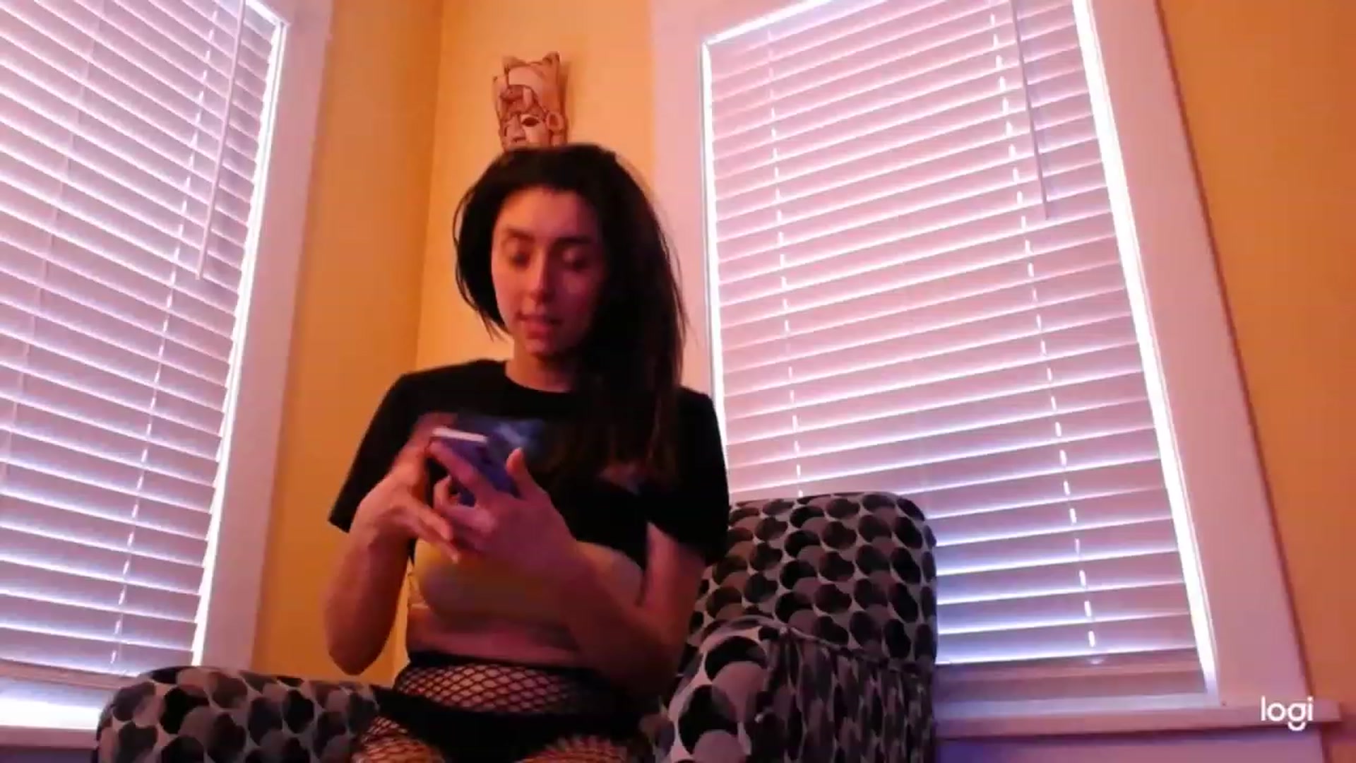 Gallery image thumbnail from luabelle's myfreecams stream on, 12/12/2022, 19:00 image 18 of 20