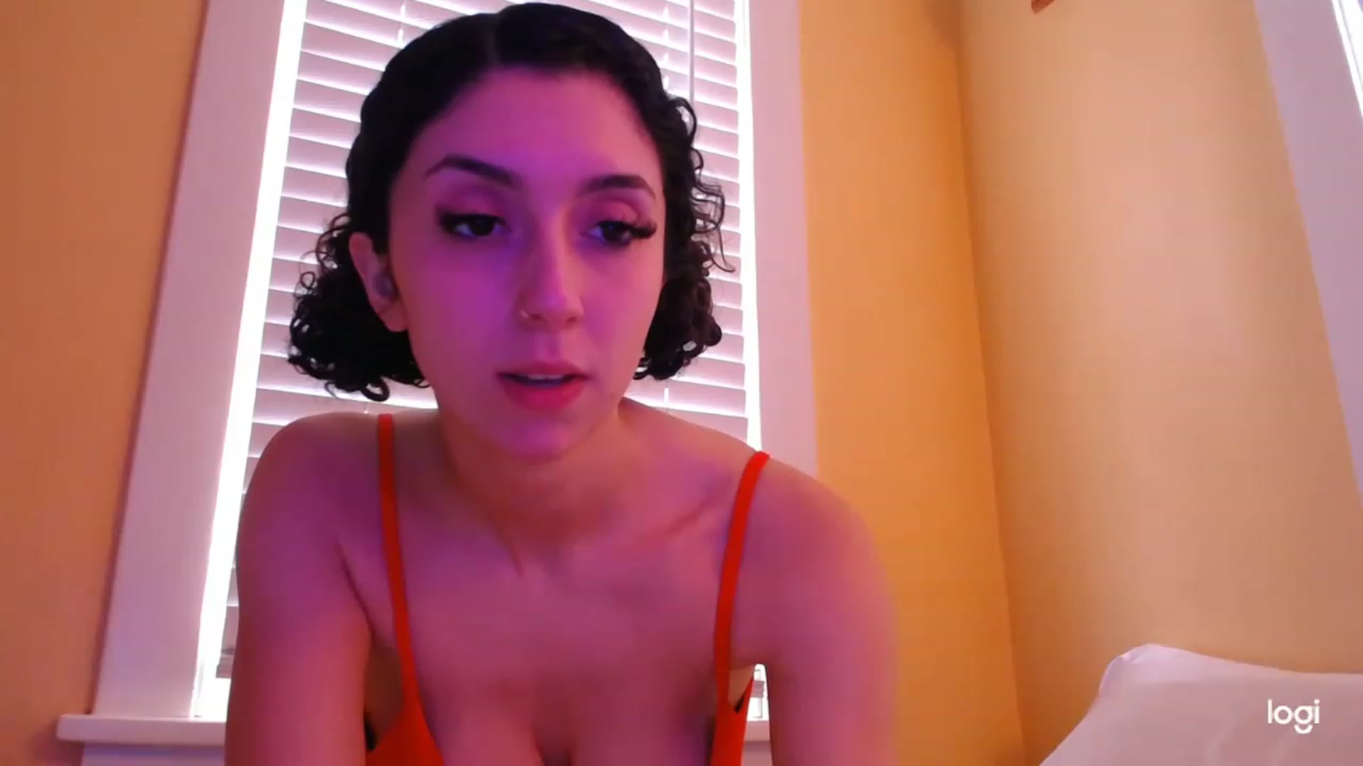 Gallery image thumbnail from luabelle's myfreecams stream on, 01/25/2023, 17:11 image 11 of 20
