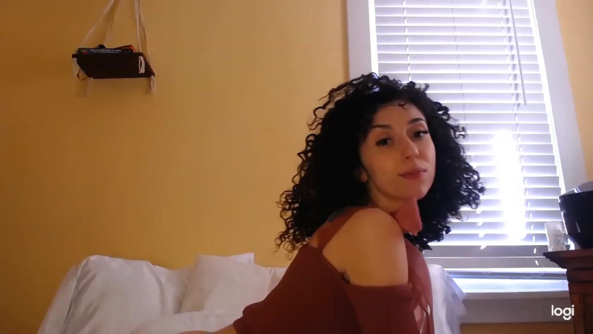 Gallery image thumbnail from luabelle's myfreecams stream on, 02/01/2023, 19:20 image 10 of 20