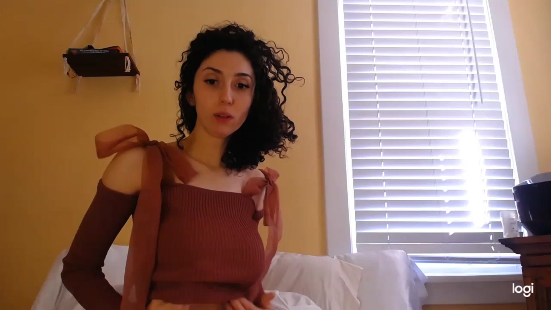 Gallery image thumbnail from luabelle's myfreecams stream on, 02/01/2023, 19:20 image 8 of 20