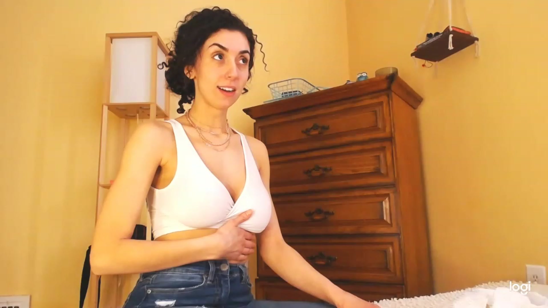 Gallery image thumbnail from luabelle's myfreecams stream on, 03/13/2023, 16:26 image 16 of 20