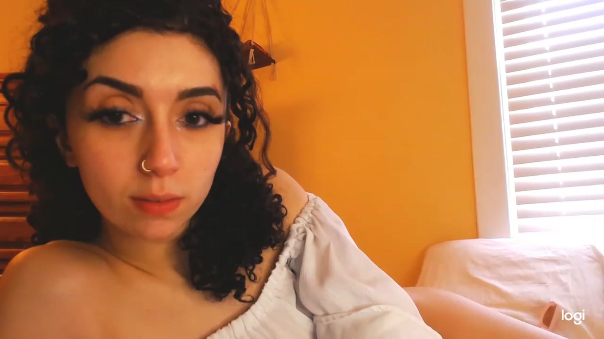 Gallery image thumbnail from luabelle's myfreecams stream on, 03/22/2023, 17:35 image 18 of 20