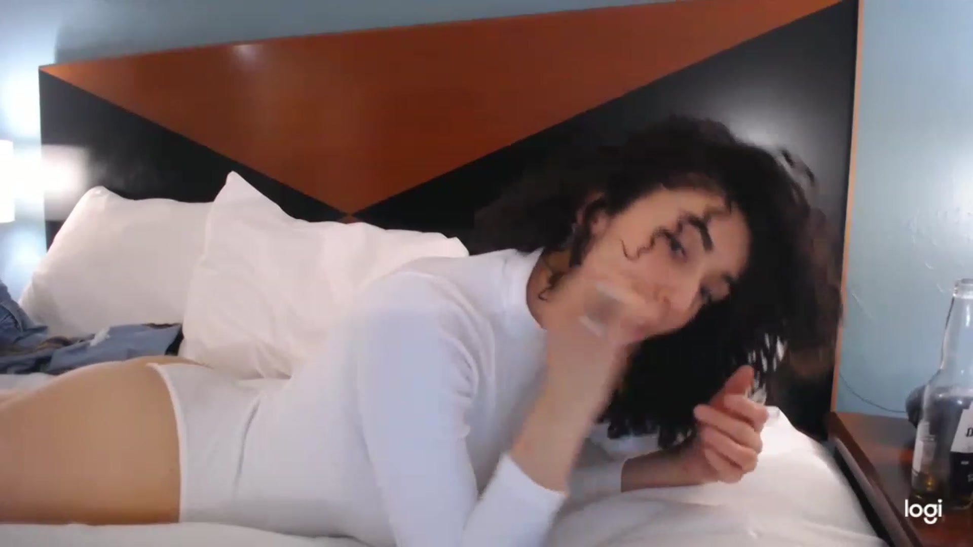 Gallery image thumbnail from luabelle's myfreecams stream on, 04/30/2023, 18:44 image 14 of 20