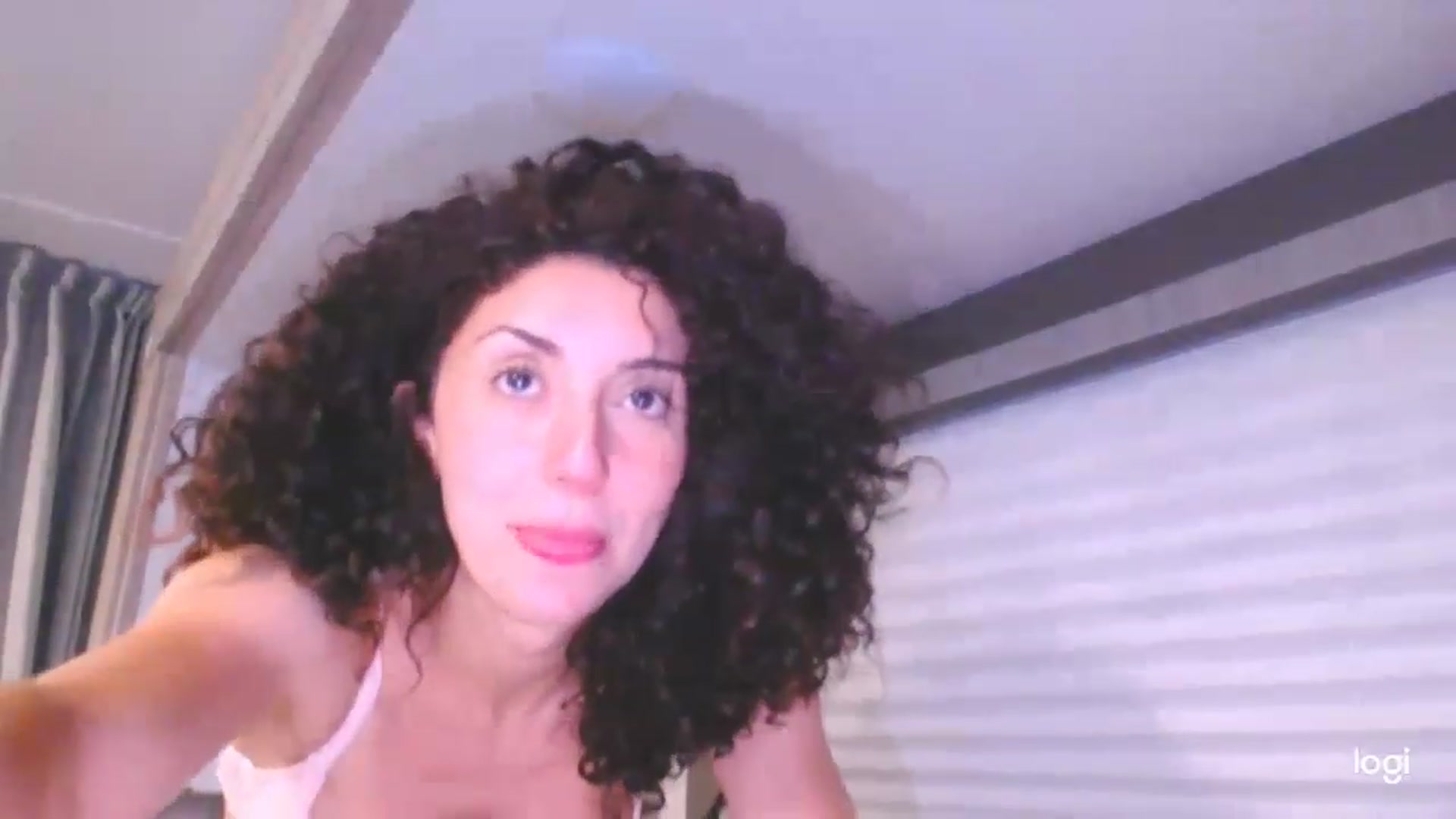Gallery image thumbnail from luabelle's myfreecams stream on, 05/16/2023, 03:47 image 16 of 20