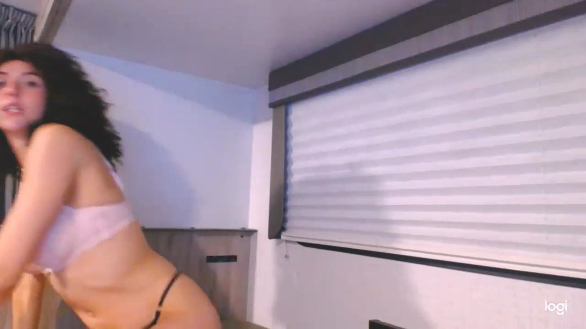 Gallery image thumbnail from luabelle's myfreecams stream on, 05/16/2023, 03:47 image 9 of 20