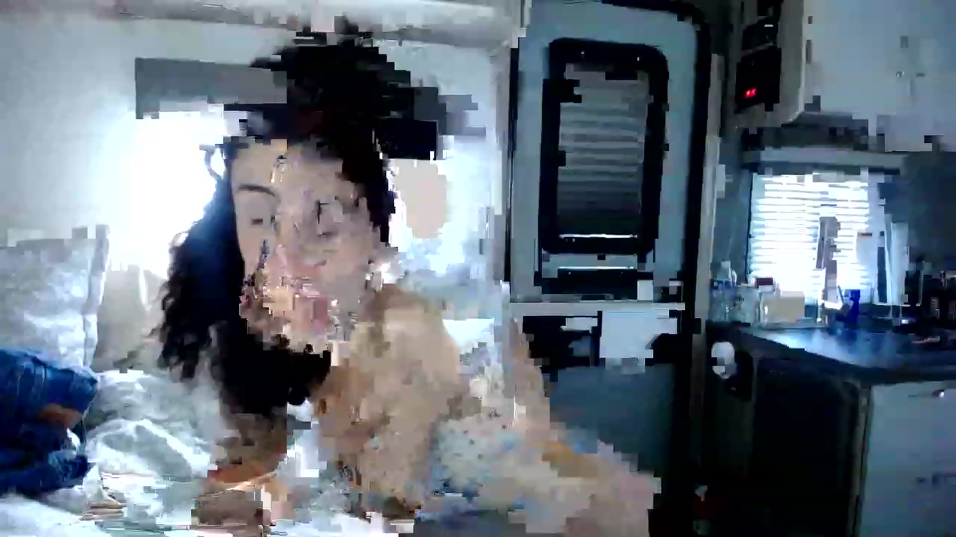 Gallery image thumbnail from luabelle's myfreecams stream on, 05/18/2023, 18:50 image 8 of 20