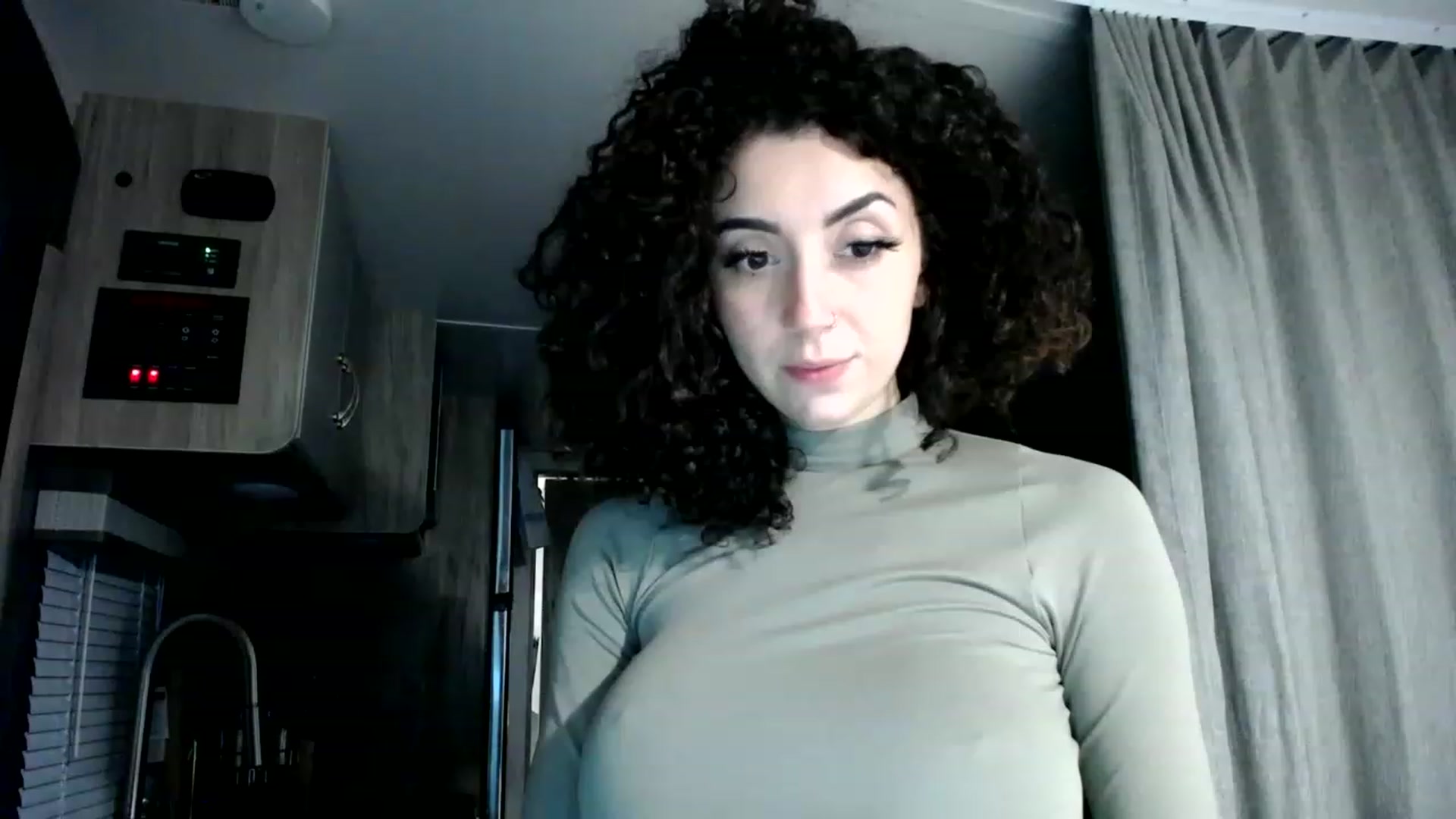 Gallery image thumbnail from luabelle's myfreecams stream on, 05/19/2023, 05:25 image 2 of 20