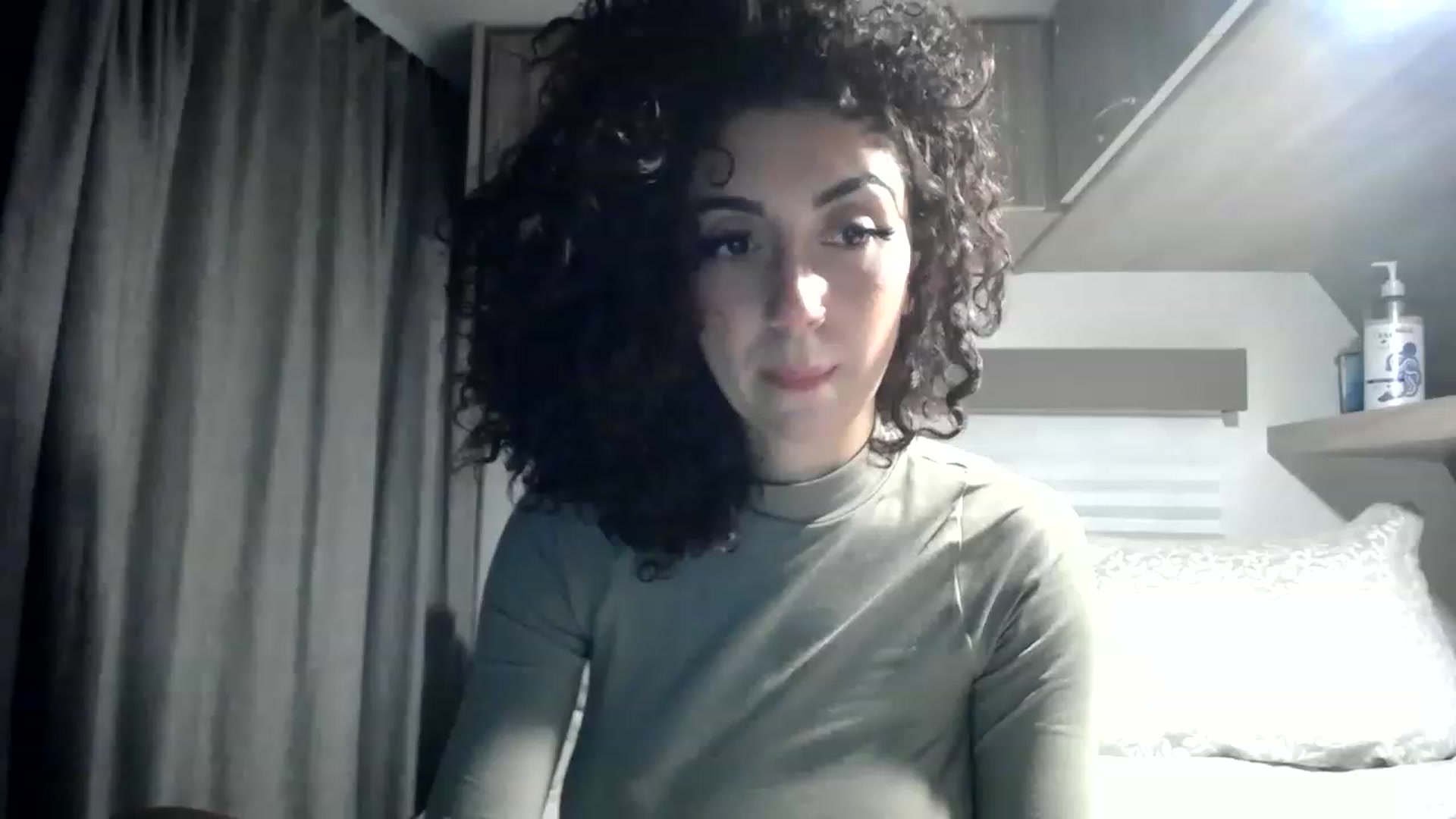 Gallery image thumbnail from luabelle's myfreecams stream on, 05/19/2023, 05:25 image 11 of 20