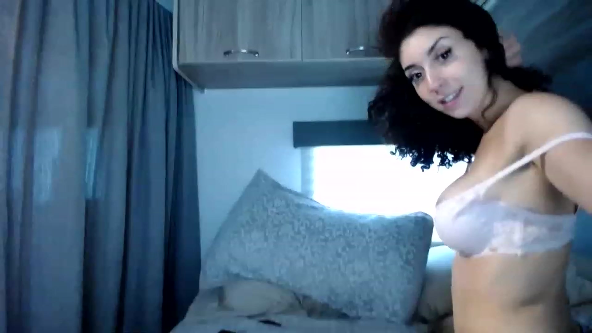 Gallery image thumbnail from luabelle's myfreecams stream on, 05/21/2023, 20:16 image 3 of 20