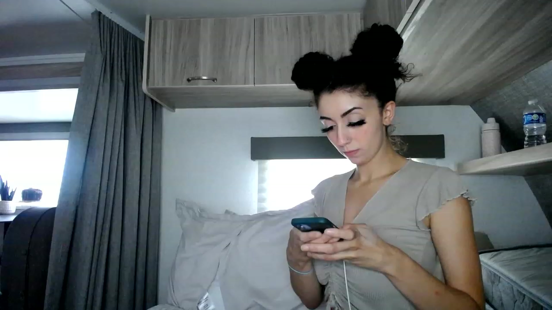 Gallery image thumbnail from luabelle's myfreecams stream on, 05/25/2023, 20:09 image 4 of 20