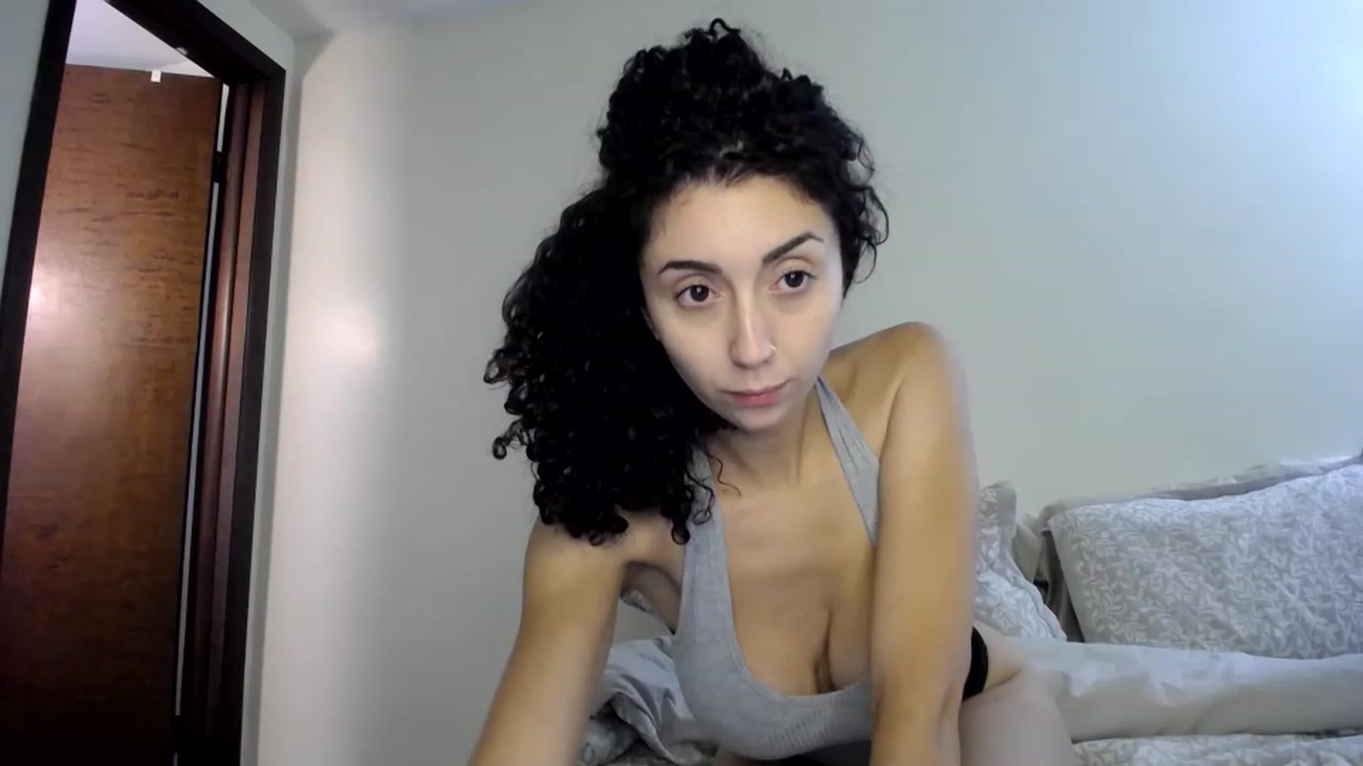 Gallery image thumbnail from luabelle's myfreecams stream on, 06/14/2023, 19:37 image 7 of 20
