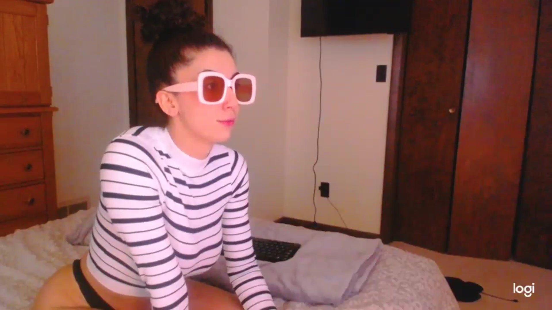 Gallery image thumbnail from luabelle's myfreecams stream on, 07/10/2023, 20:56 image 5 of 20