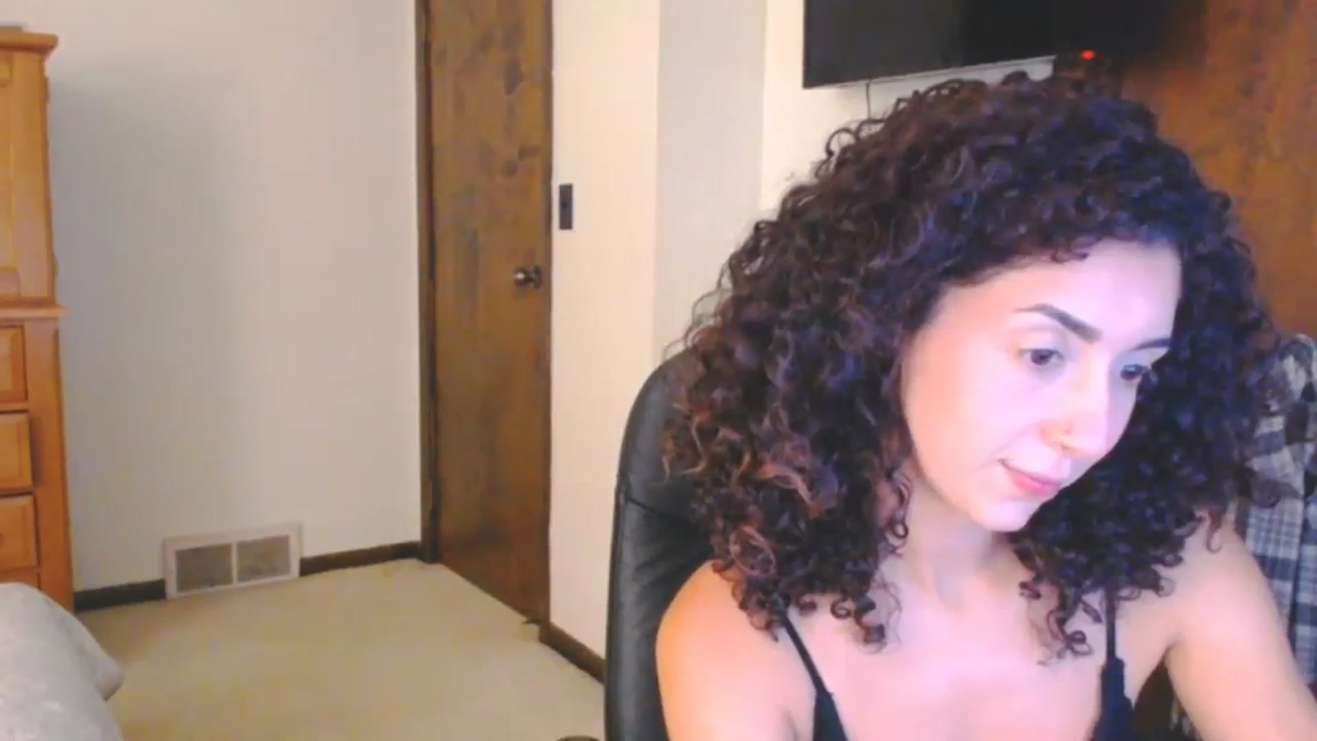 Gallery image thumbnail from luabelle's myfreecams stream on, 07/24/2023, 19:24 image 18 of 20