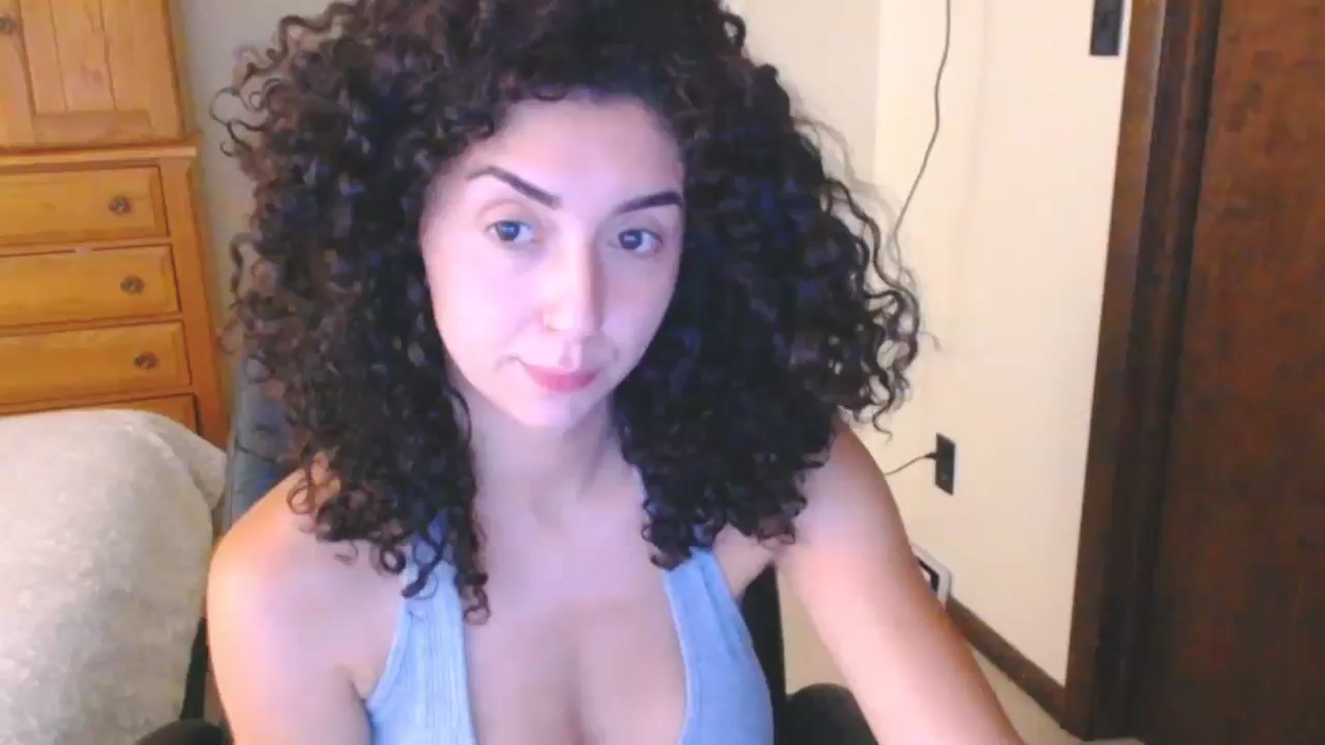 Gallery image thumbnail from luabelle's myfreecams stream on, 07/26/2023, 17:20 image 1 of 20