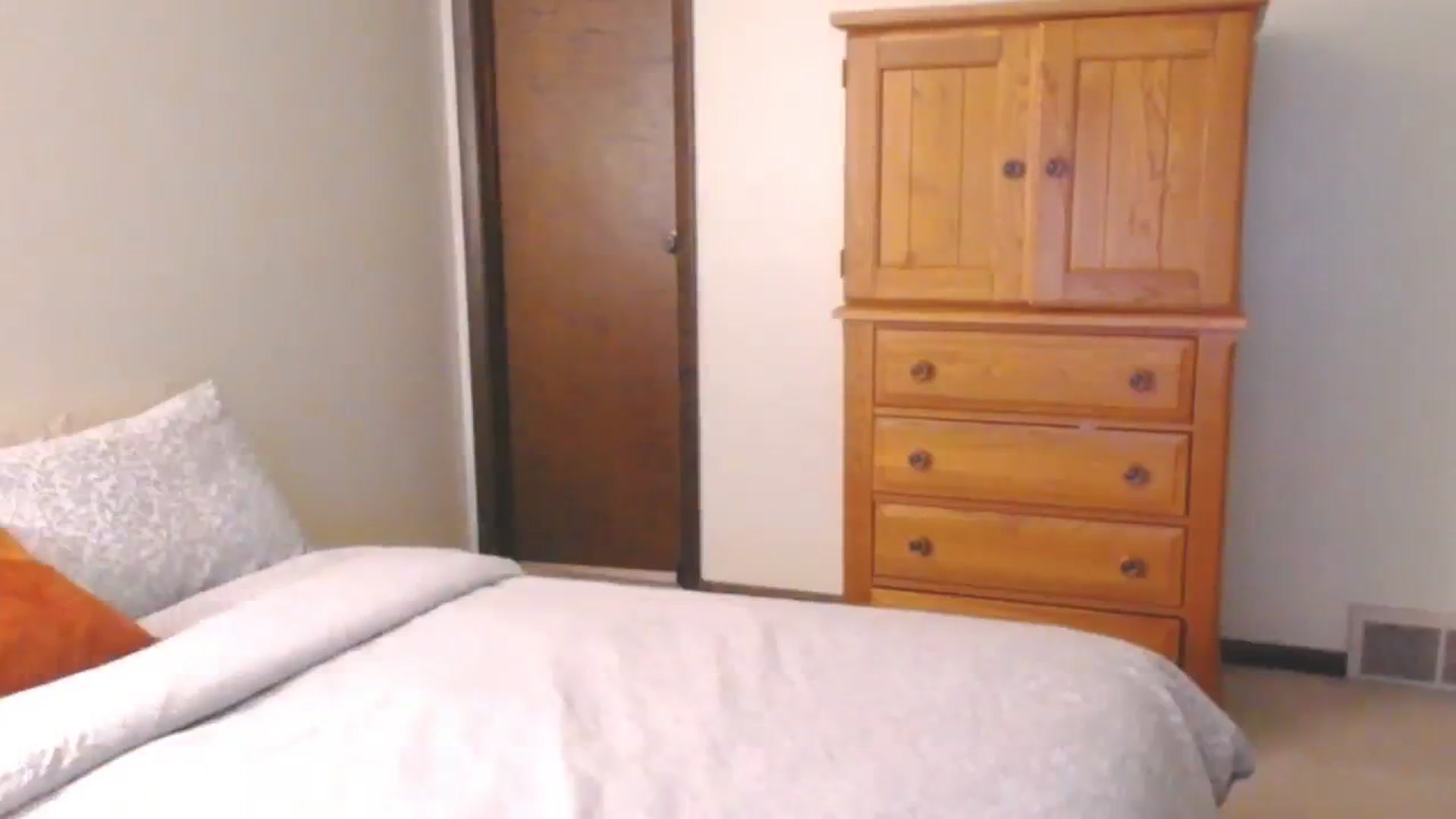 Gallery image thumbnail from luabelle's myfreecams stream on, 07/26/2023, 17:20 image 3 of 20
