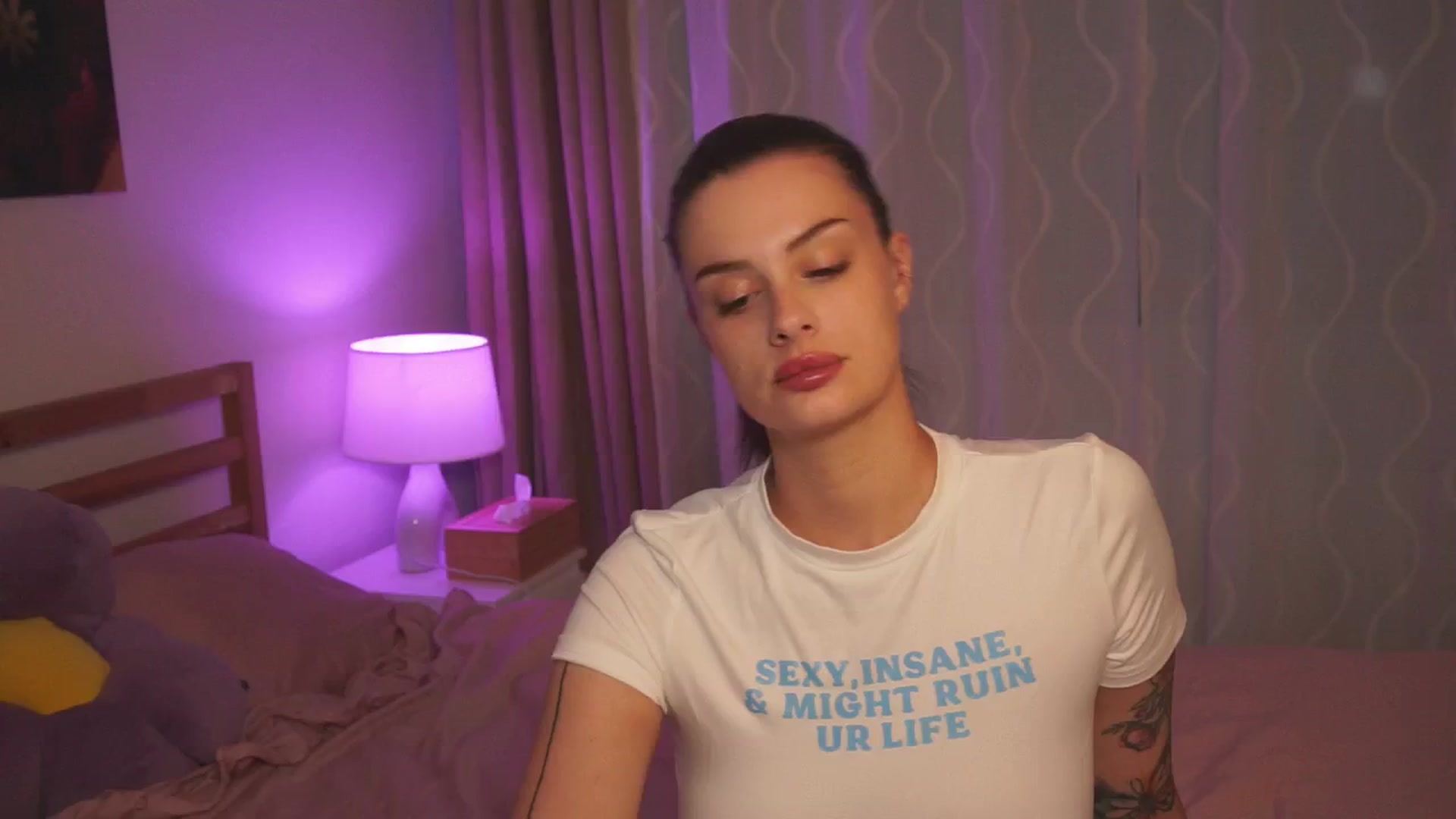 Gallery image thumbnail from lucyangel's myfreecams stream on, 05/27/2024, 18:33 image 16 of 20