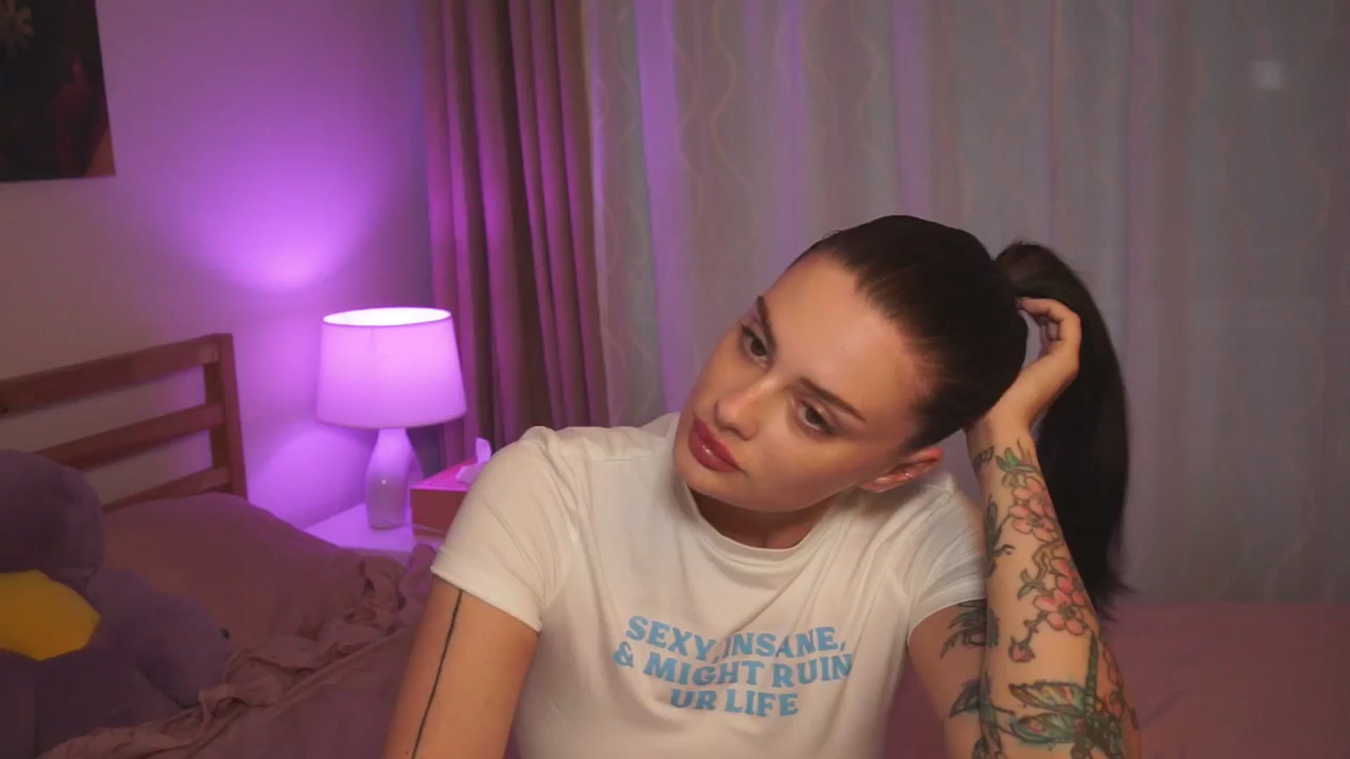 Gallery image thumbnail from lucyangel's myfreecams stream on, 05/27/2024, 18:33 image 3 of 20