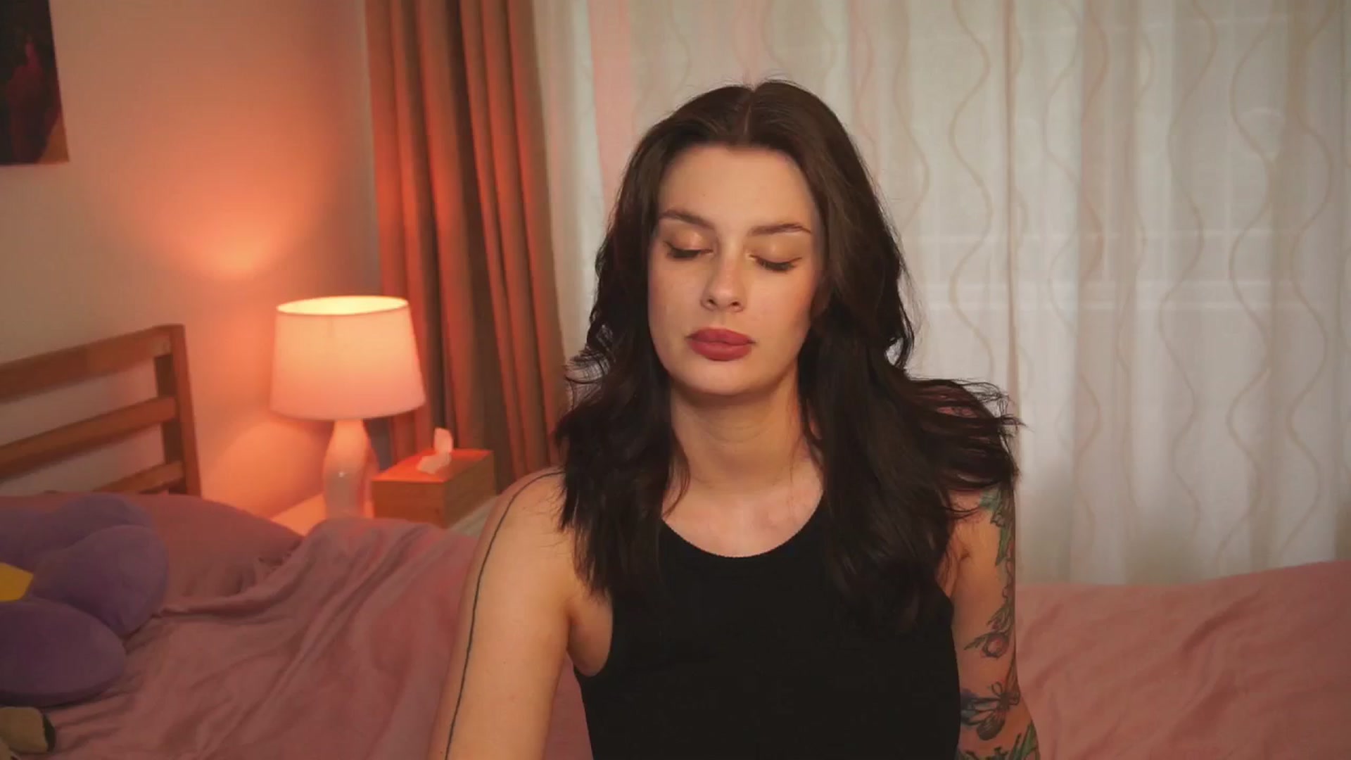 Gallery image thumbnail from lucyangel's myfreecams stream on, 05/28/2024, 17:59 image 3 of 20