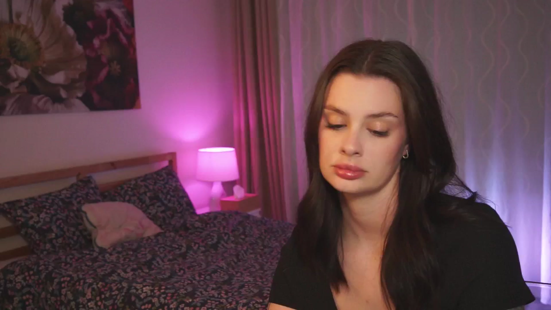 Gallery image thumbnail from lucyangel's myfreecams stream on, 06/05/2024, 18:50 image 9 of 20
