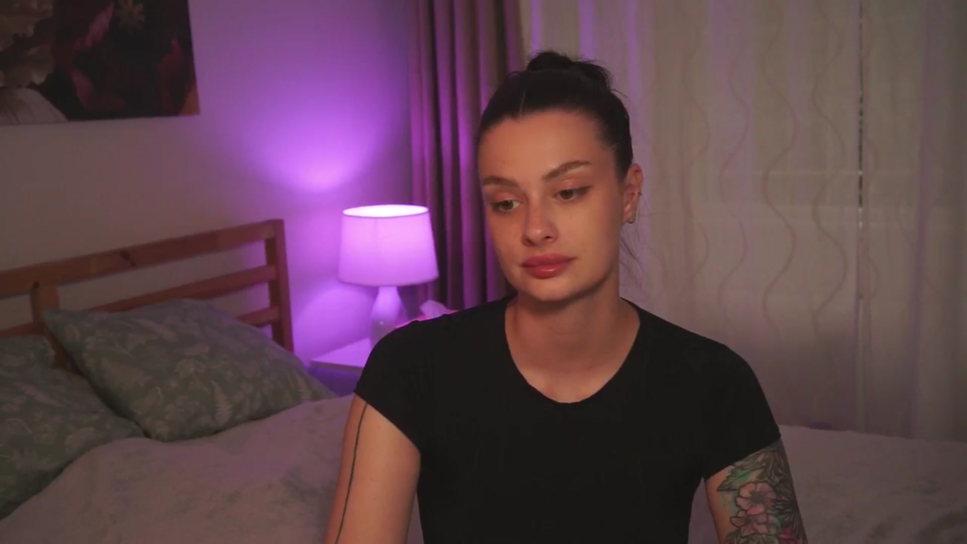Gallery image thumbnail from lucyangel's myfreecams stream on, 06/14/2024, 18:38 image 18 of 20