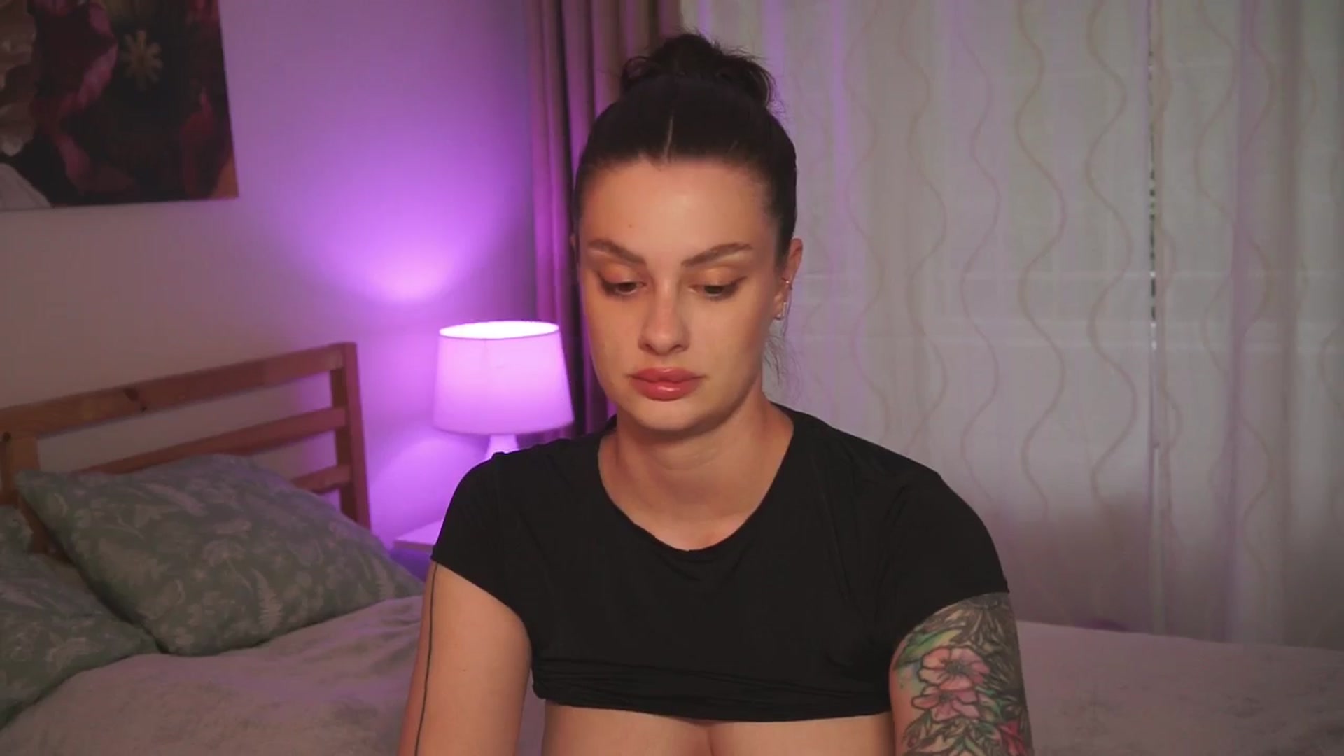 Gallery image thumbnail from lucyangel's myfreecams stream on, 06/14/2024, 18:38 image 4 of 20