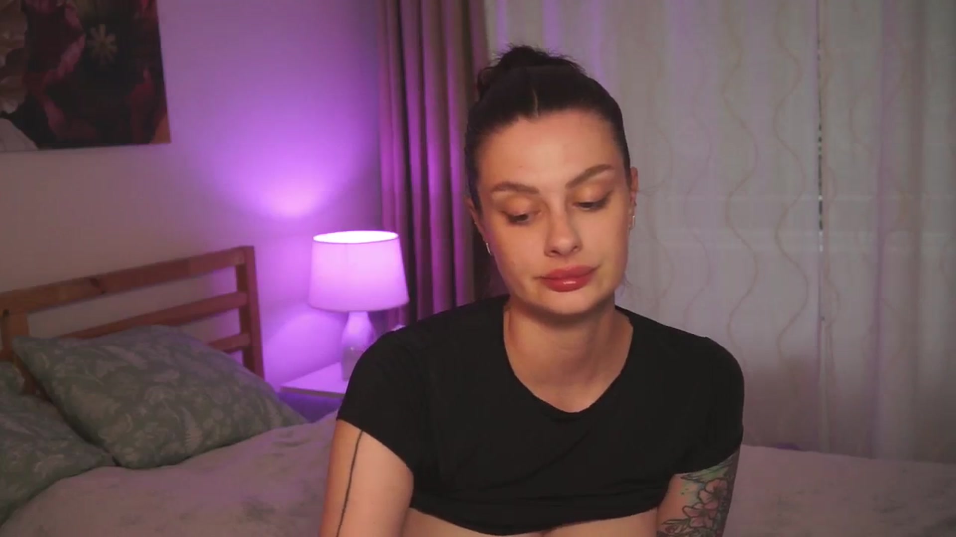 Gallery image thumbnail from lucyangel's myfreecams stream on, 06/14/2024, 18:38 image 7 of 20